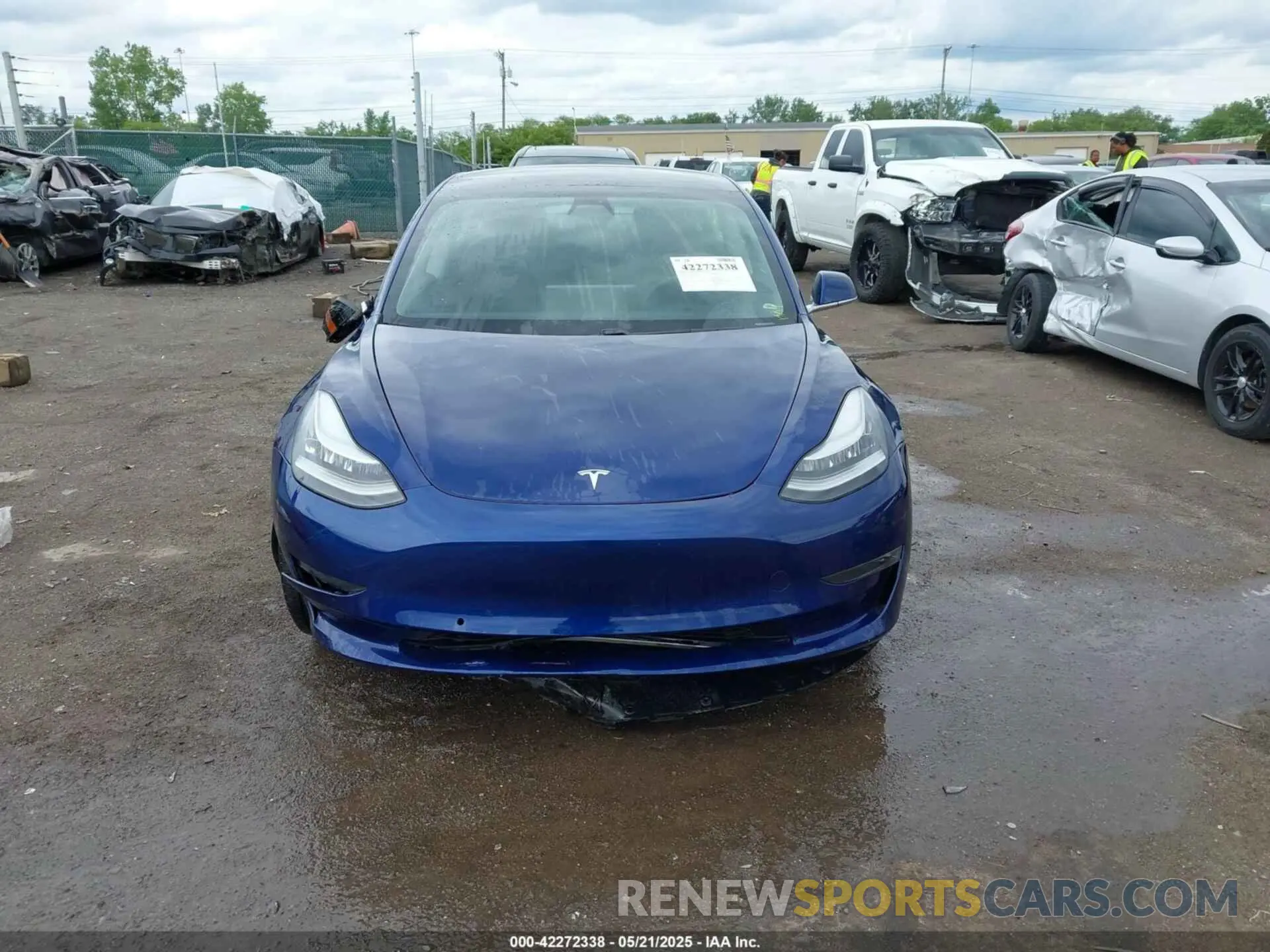 13 fotografías del automóvil dañado 5YJ3E1EB1LF617461 TESLA MODEL 3 2020