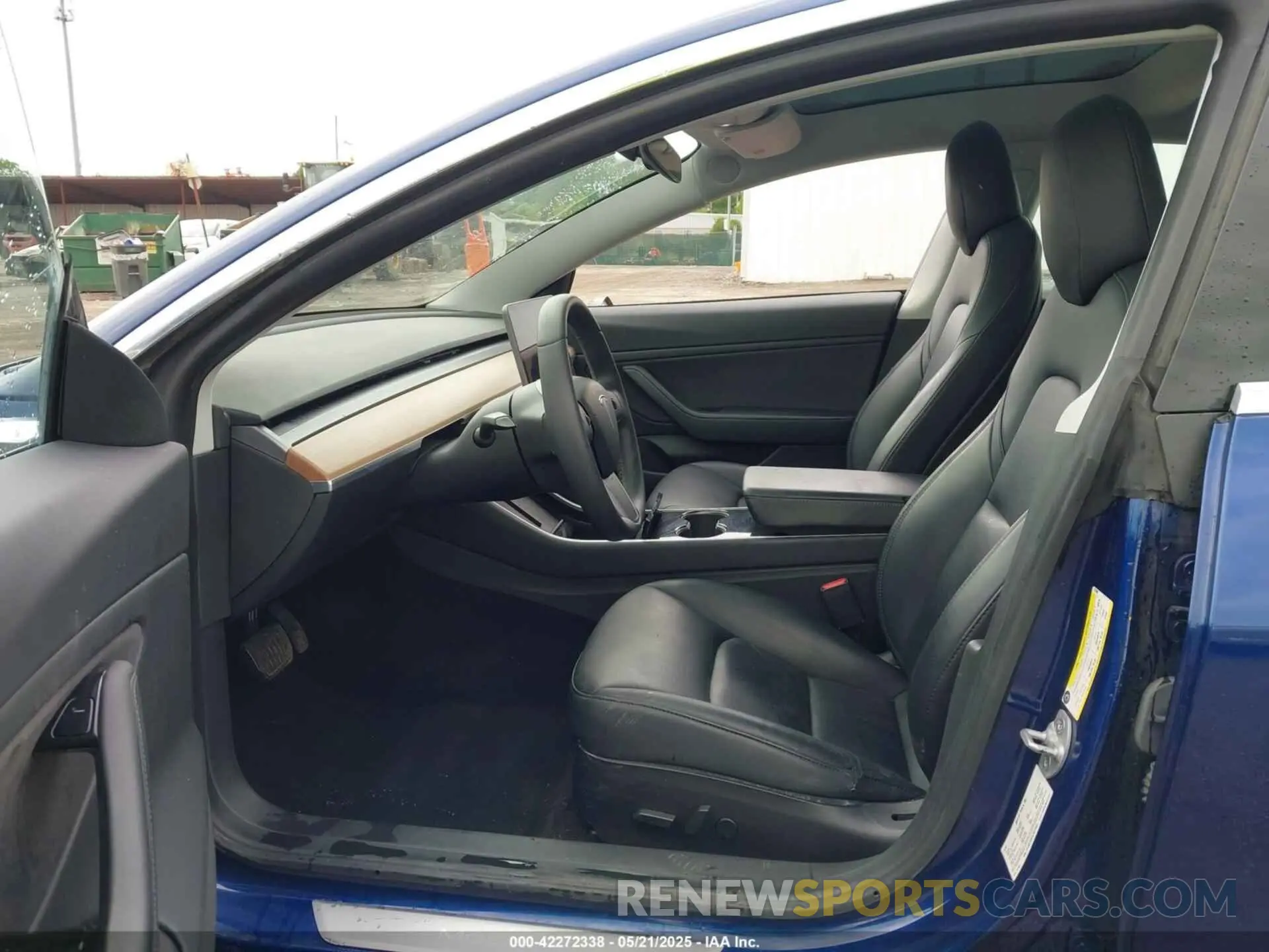 5 fotografías del automóvil dañado 5YJ3E1EB1LF617461 TESLA MODEL 3 2020