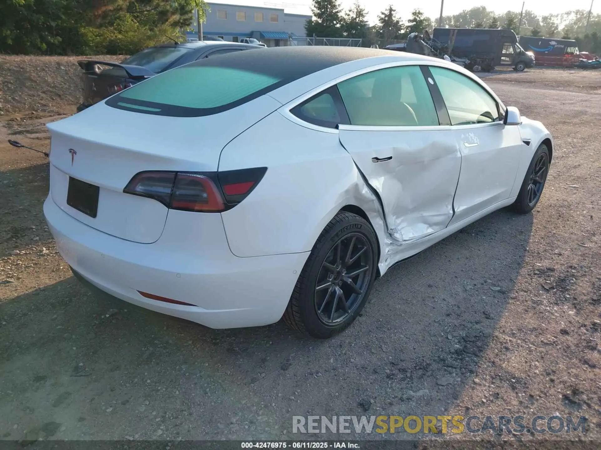 4 fotografías del automóvil dañado 5YJ3E1EB1LF665106 TESLA MODEL 3 2020
