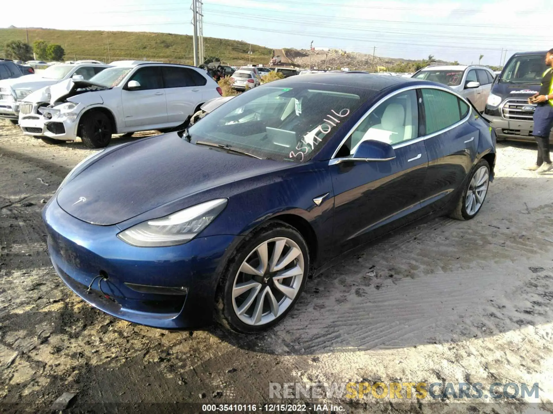 2 fotografías del automóvil dañado 5YJ3E1EB1LF669124 TESLA MODEL 3 2020
