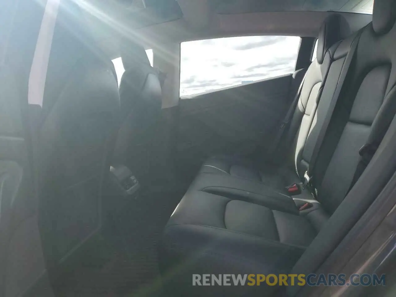 10 fotografías del automóvil dañado 5YJ3E1EB2LF616464 TESLA MODEL 3 2020