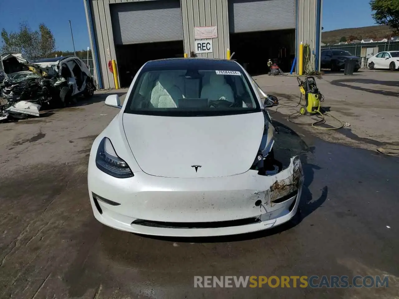 5 fotografías del automóvil dañado 5YJ3E1EB2LF742307 TESLA MODEL 3 2020