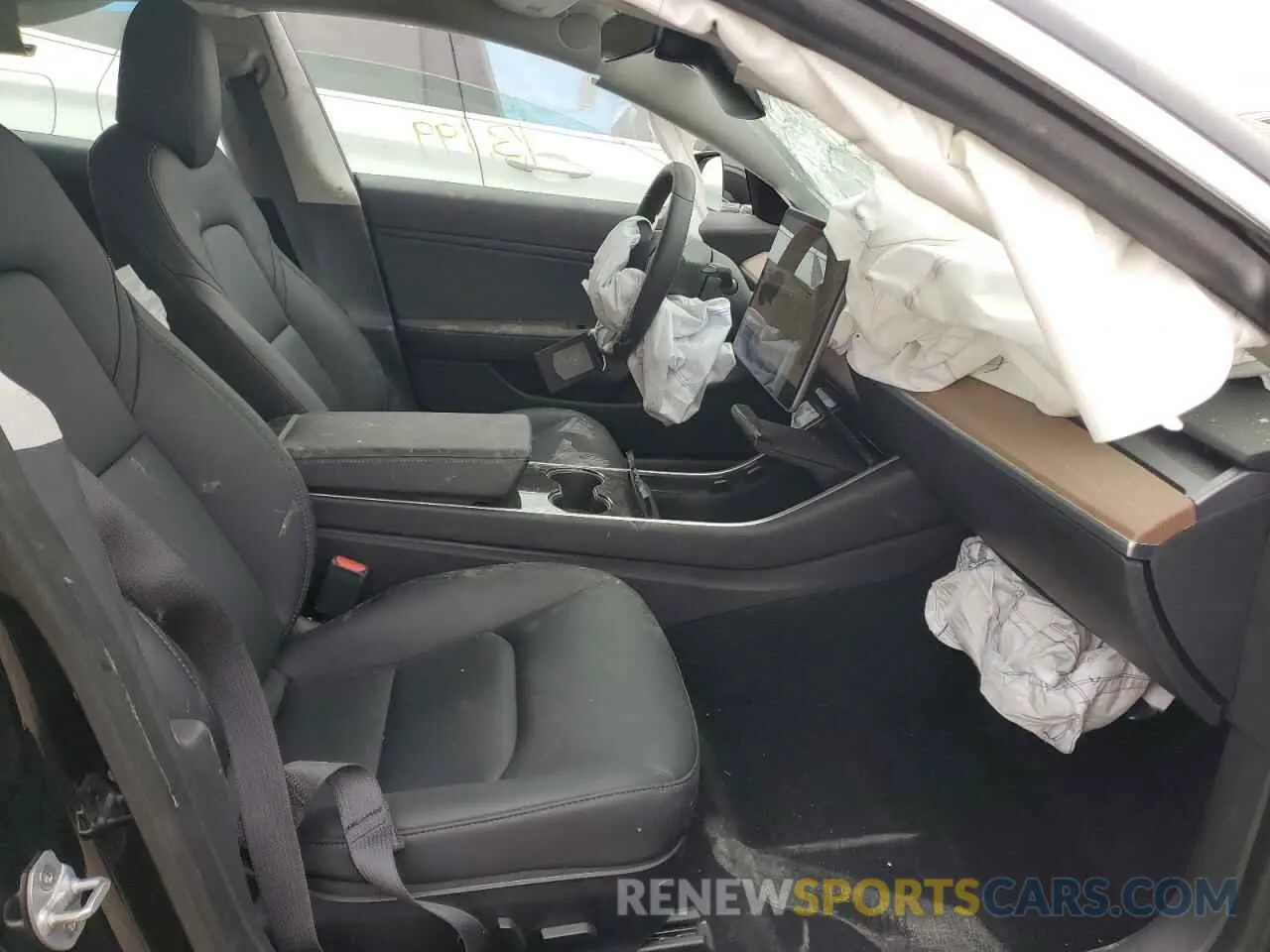 5 fotografías del automóvil dañado 5YJ3E1EB3LF600466 TESLA MODEL 3 2020