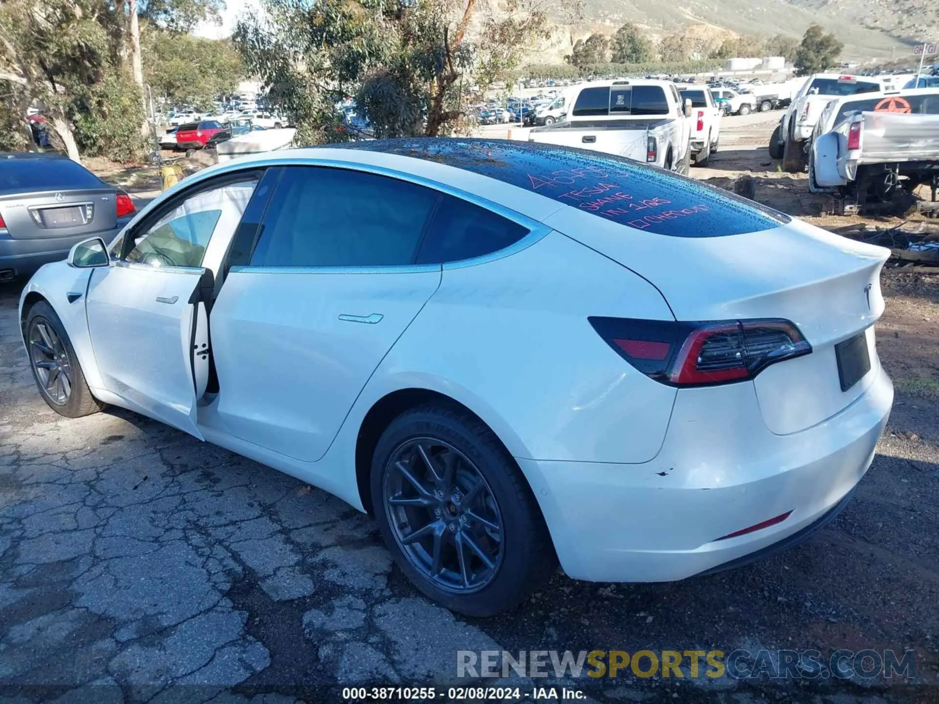 3 fotografías del automóvil dañado 5YJ3E1EB3LF619244 TESLA MODEL 3 2020