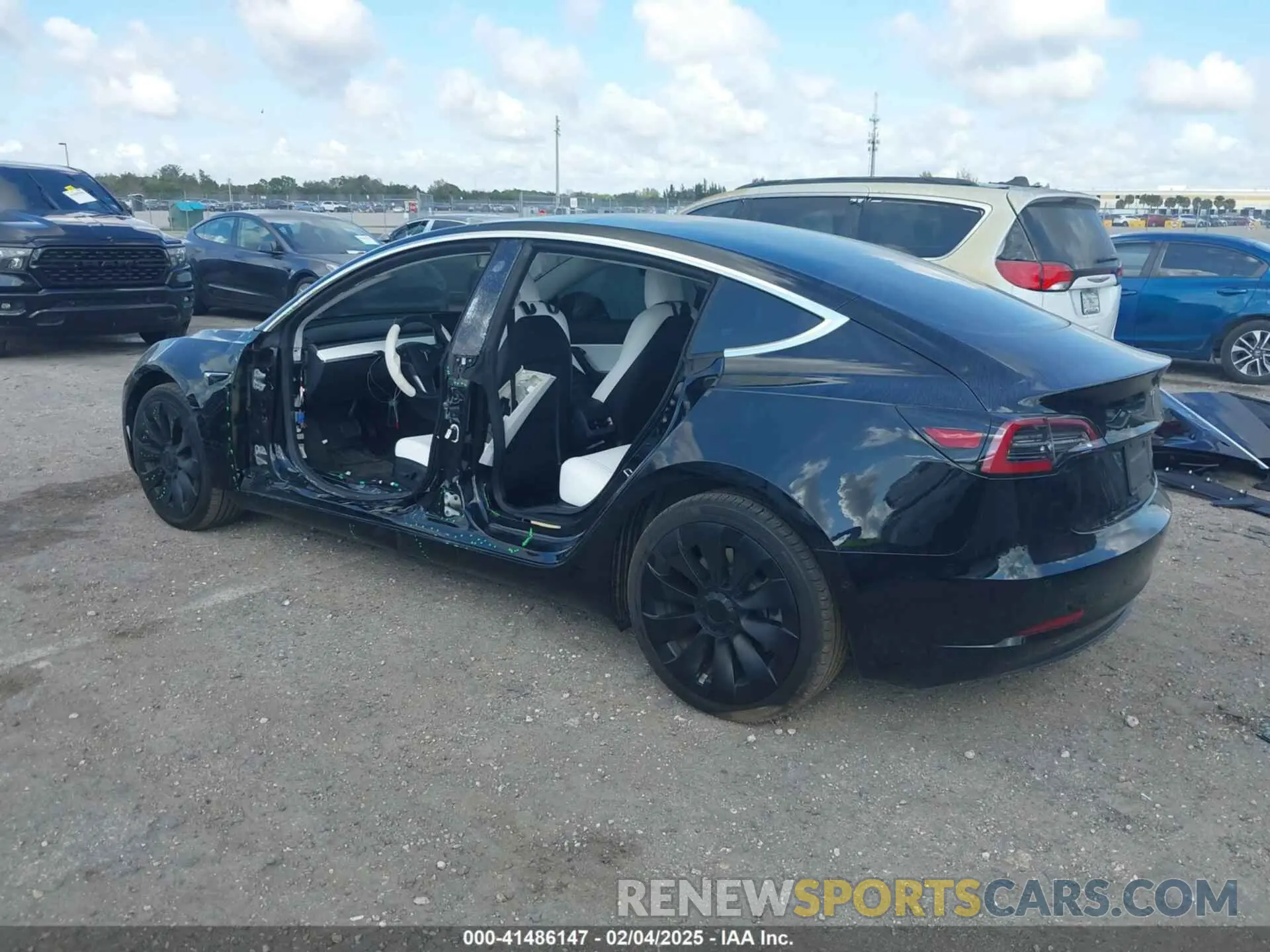 3 fotografías del automóvil dañado 5YJ3E1EB3LF622323 TESLA MODEL 3 2020