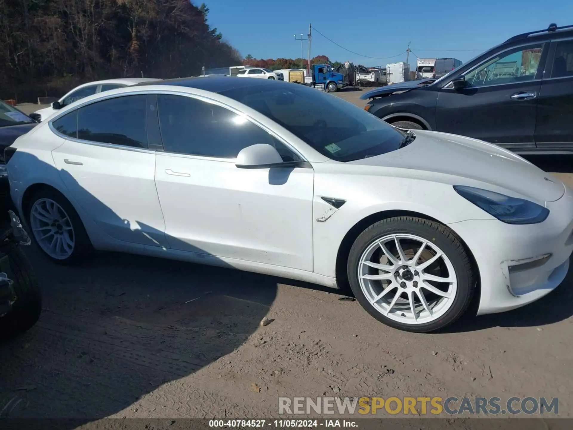 13 fotografías del automóvil dañado 5YJ3E1EB3LF628686 TESLA MODEL 3 2020