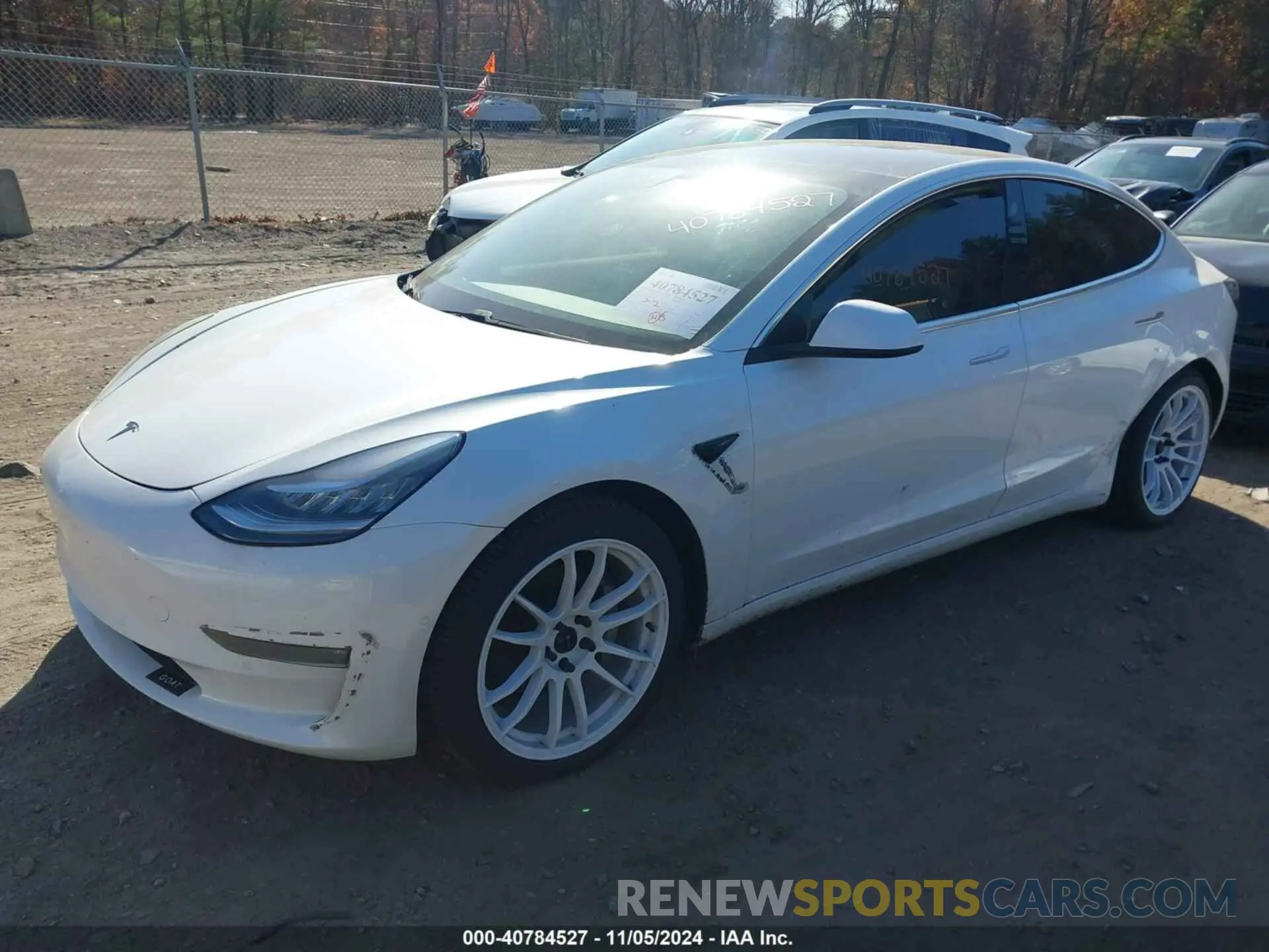 2 fotografías del automóvil dañado 5YJ3E1EB3LF628686 TESLA MODEL 3 2020