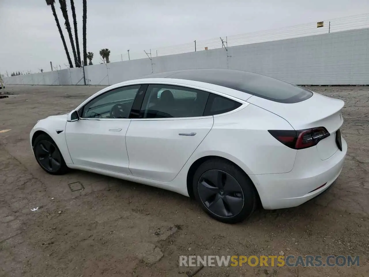 2 fotografías del automóvil dañado 5YJ3E1EB3LF650252 TESLA MODEL 3 2020