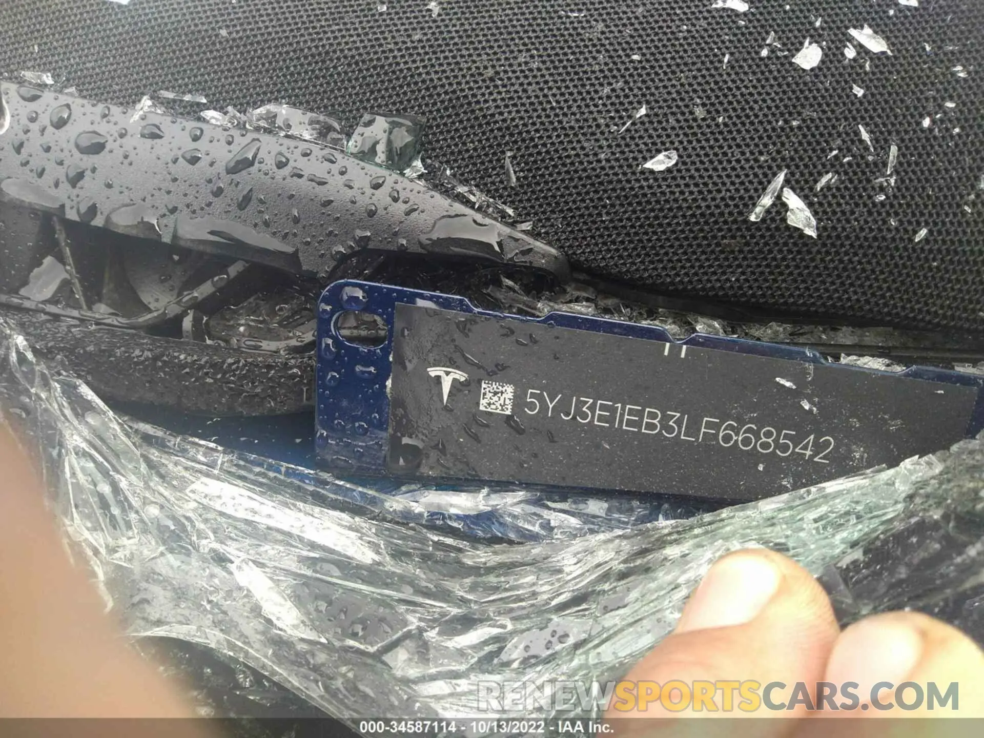 9 fotografías del automóvil dañado 5YJ3E1EB3LF668542 TESLA MODEL 3 2020