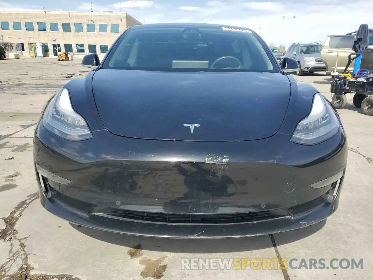 5 fotografías del automóvil dañado 5YJ3E1EB4LF599909 TESLA MODEL 3 2020