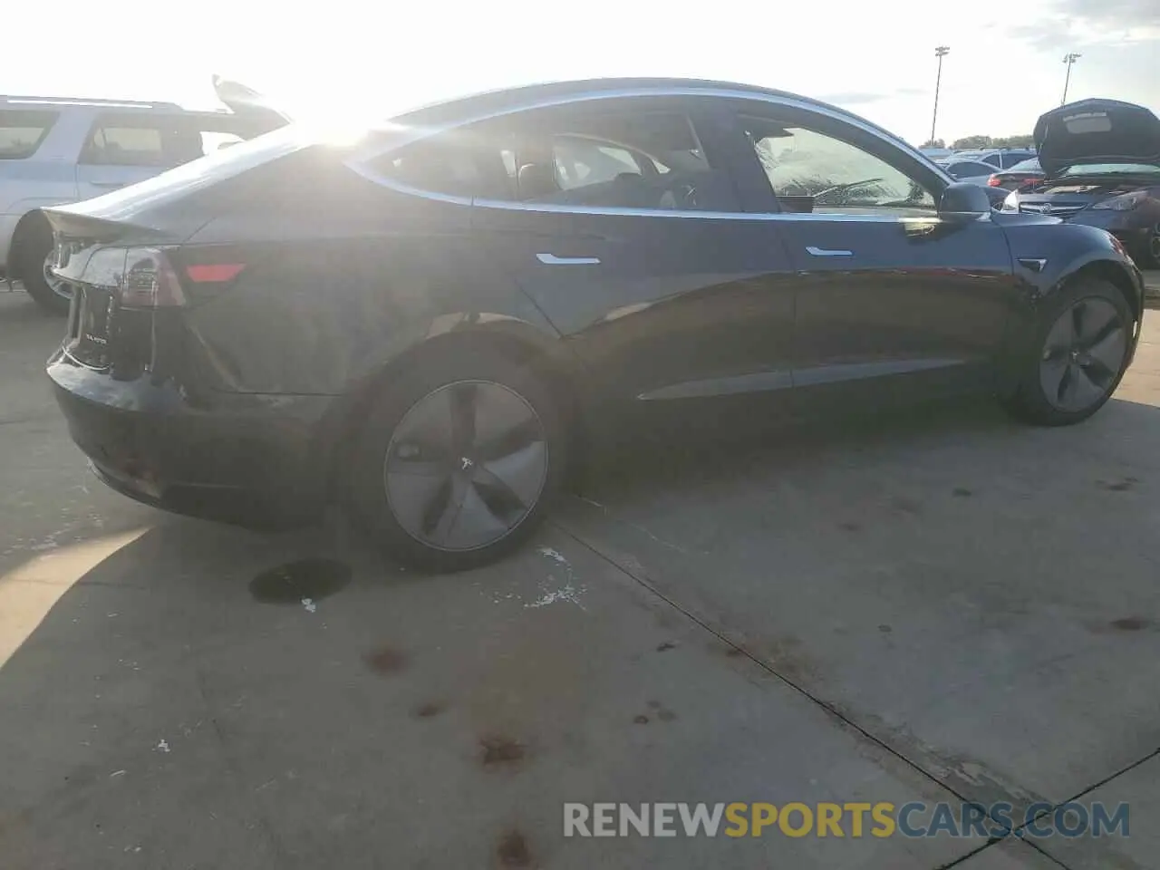 3 fotografías del automóvil dañado 5YJ3E1EB4LF600203 TESLA MODEL 3 2020