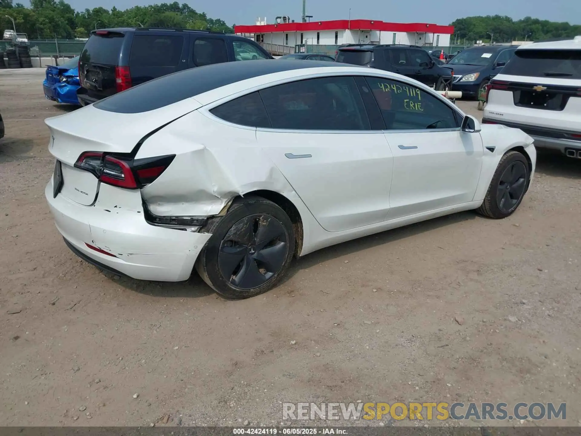 4 fotografías del automóvil dañado 5YJ3E1EB4LF637770 TESLA MODEL 3 2020