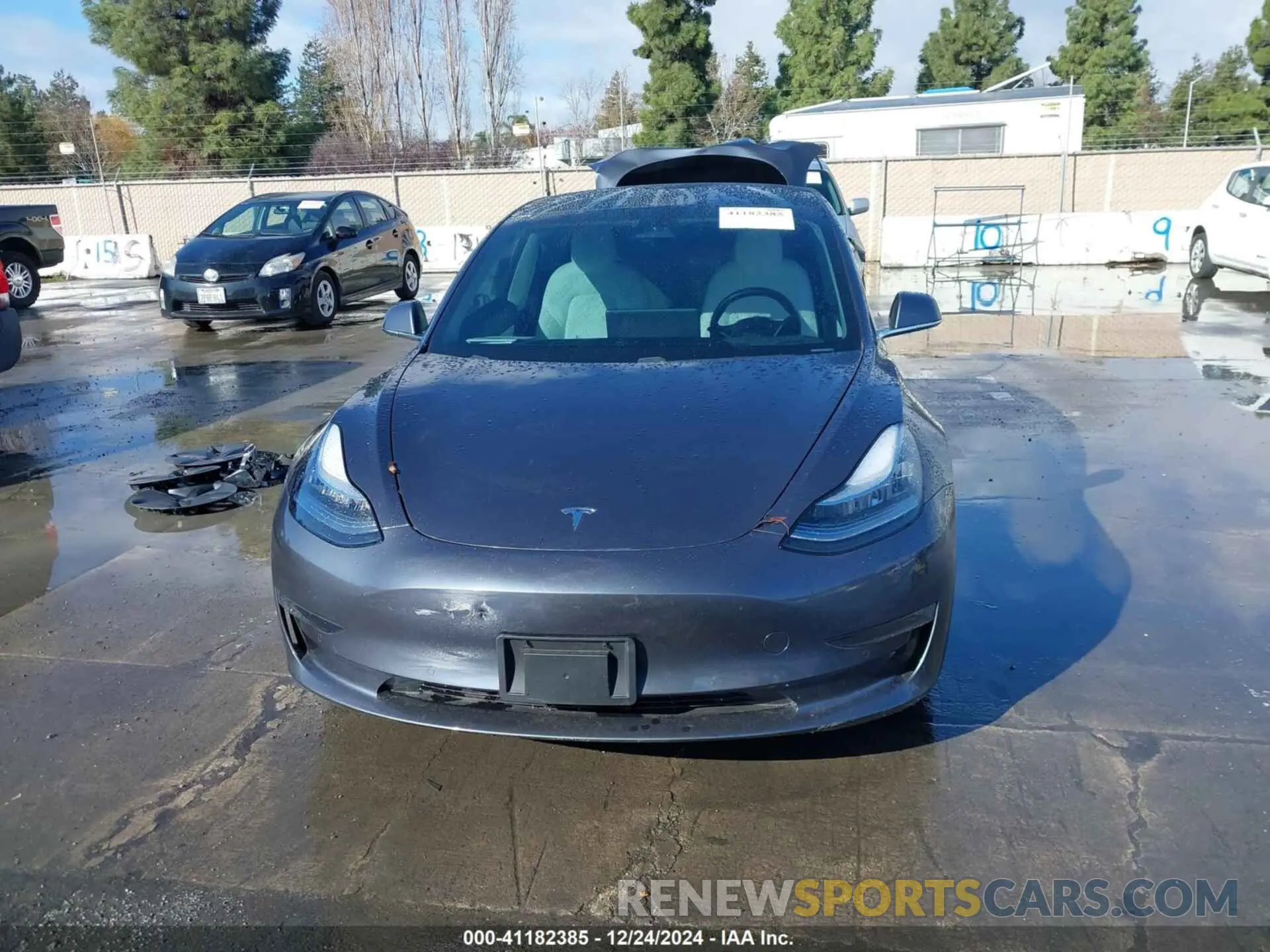 13 fotografías del automóvil dañado 5YJ3E1EB4LF639194 TESLA MODEL 3 2020