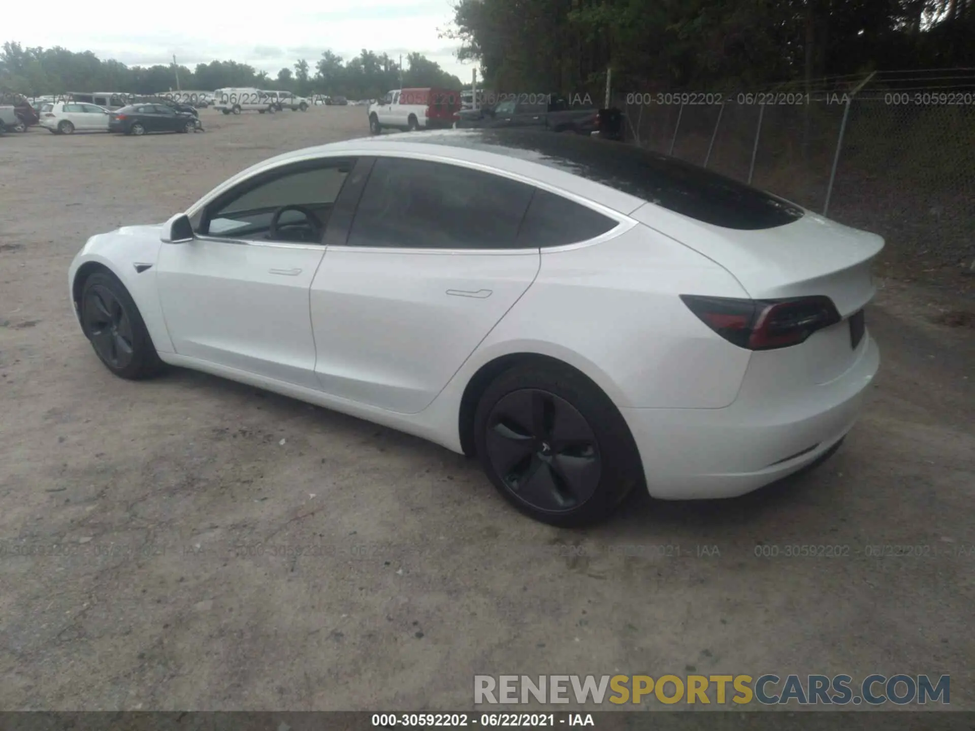 3 fotografías del automóvil dañado 5YJ3E1EB4LF665598 TESLA MODEL 3 2020