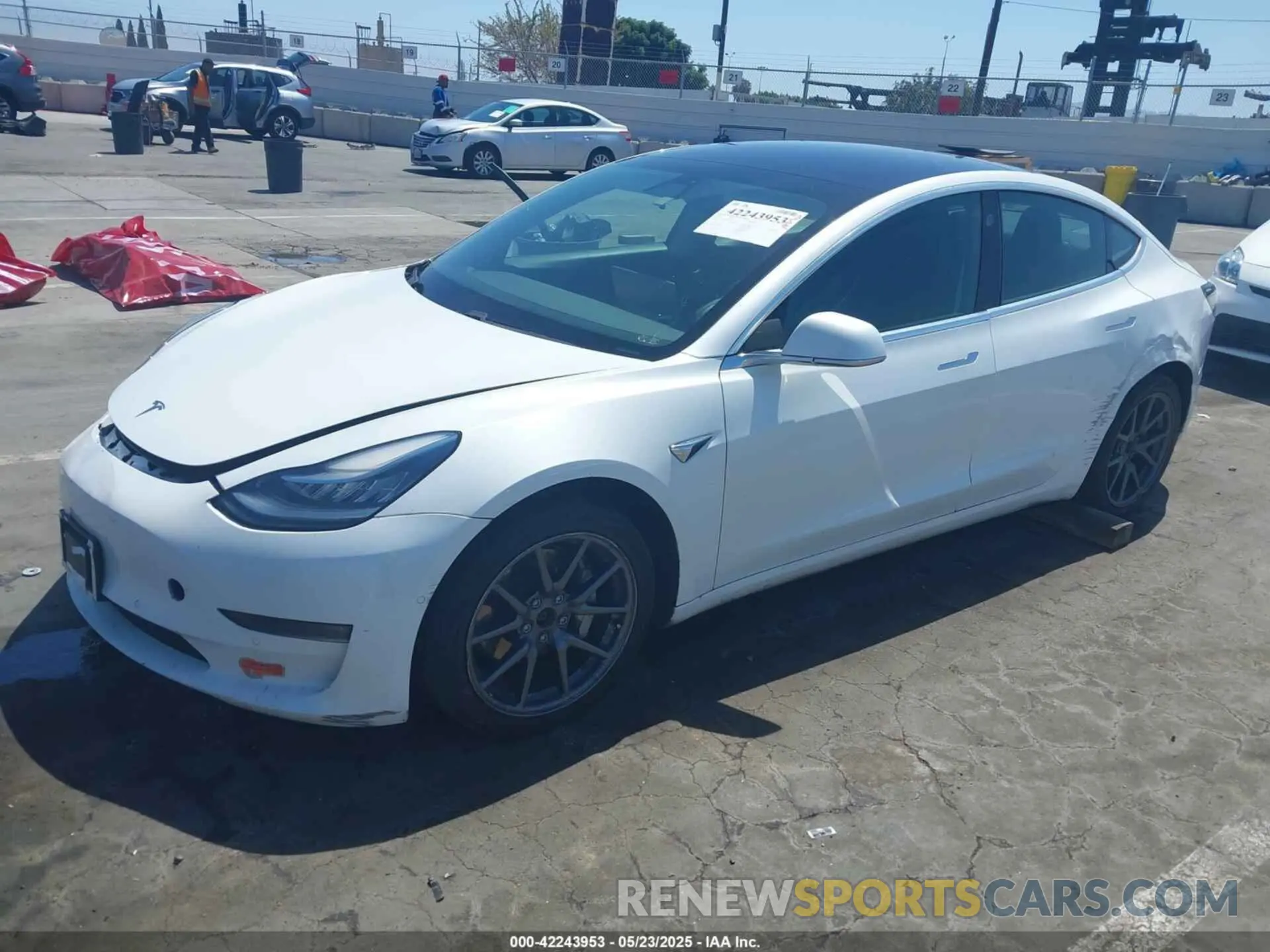 2 fotografías del automóvil dañado 5YJ3E1EB4LF665794 TESLA MODEL 3 2020