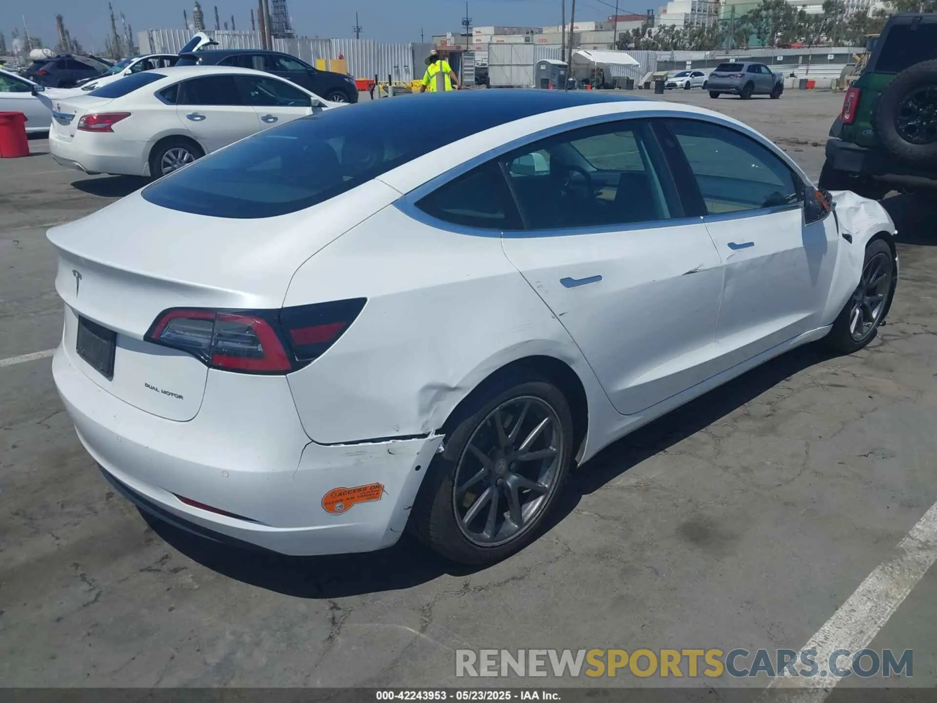 4 fotografías del automóvil dañado 5YJ3E1EB4LF665794 TESLA MODEL 3 2020