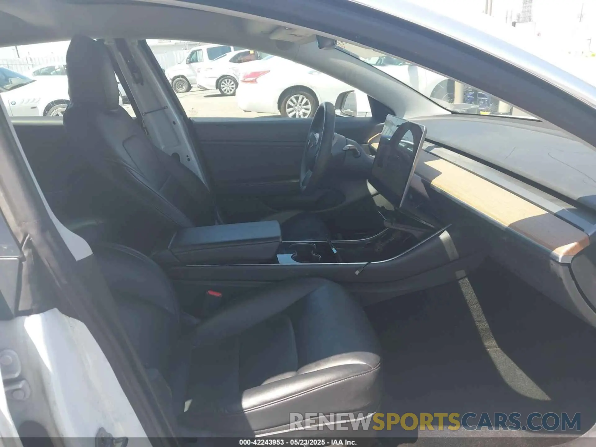 5 fotografías del automóvil dañado 5YJ3E1EB4LF665794 TESLA MODEL 3 2020