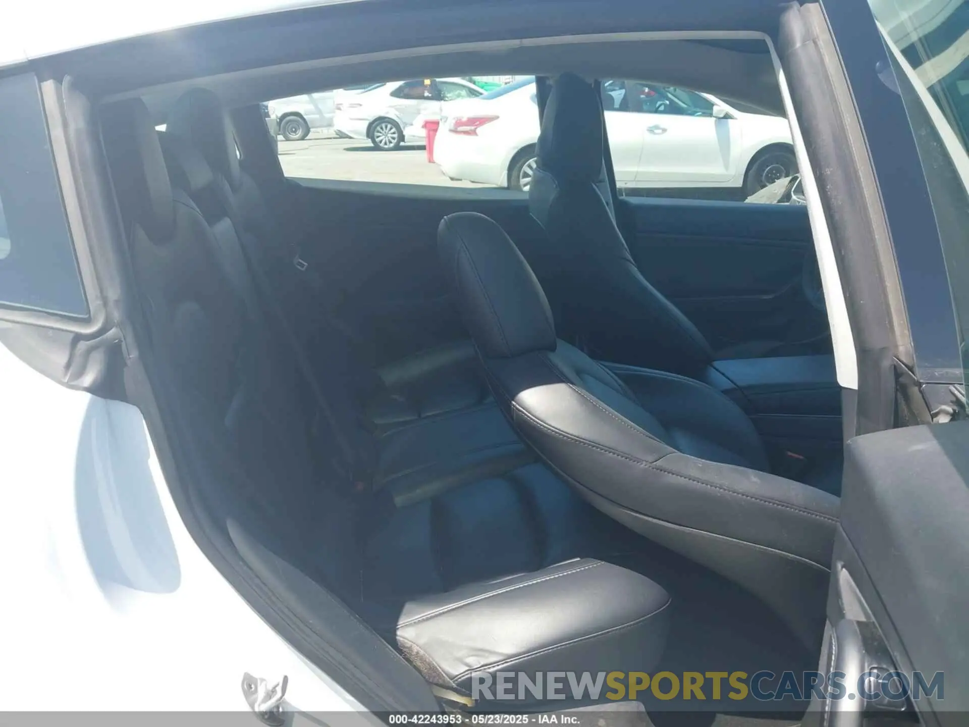 8 fotografías del automóvil dañado 5YJ3E1EB4LF665794 TESLA MODEL 3 2020