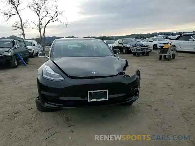11 fotografías del automóvil dañado 5YJ3E1EB4LF710488 TESLA MODEL 3 2020
