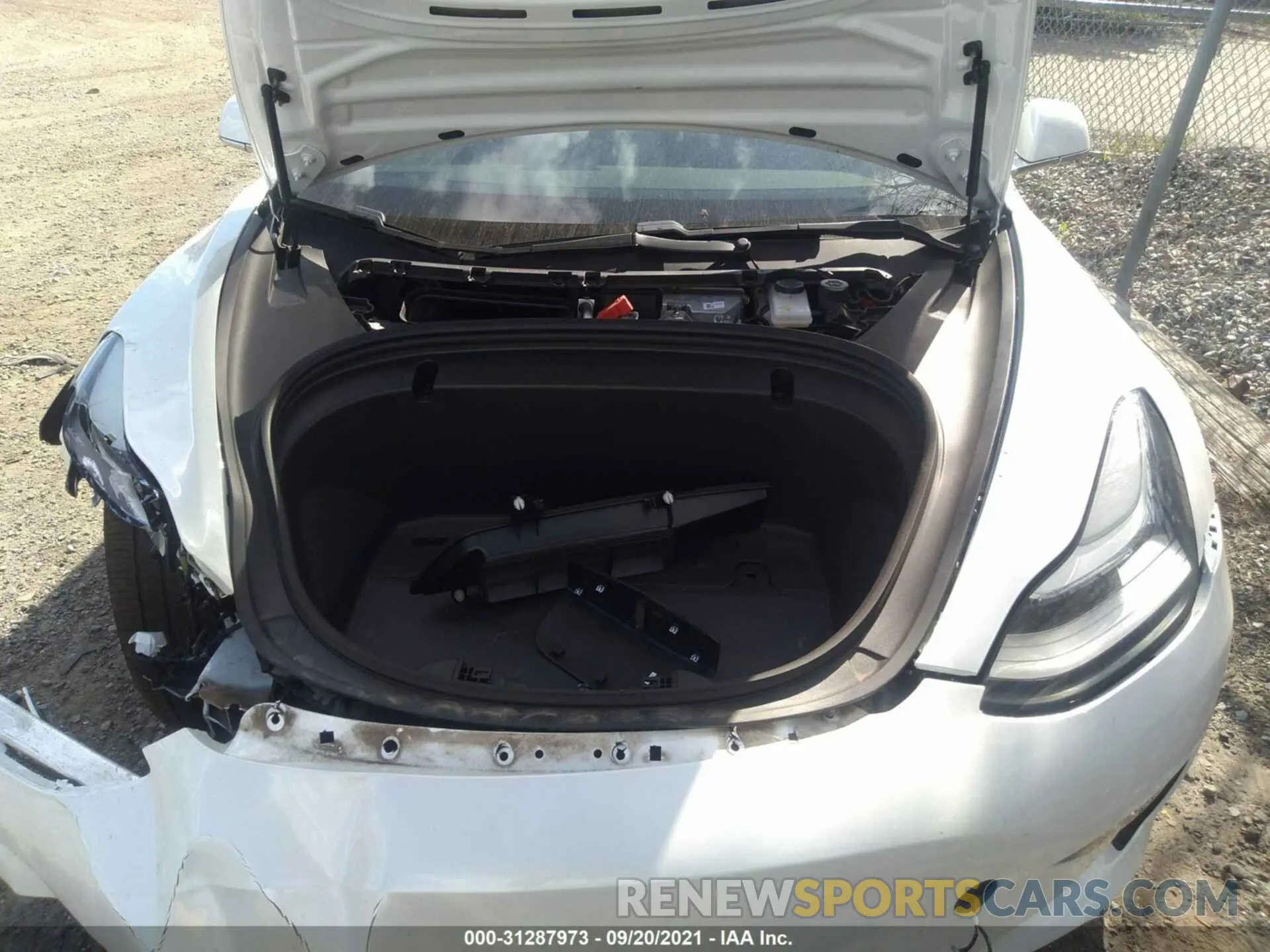10 fotografías del automóvil dañado 5YJ3E1EB4LF735228 TESLA MODEL 3 2020