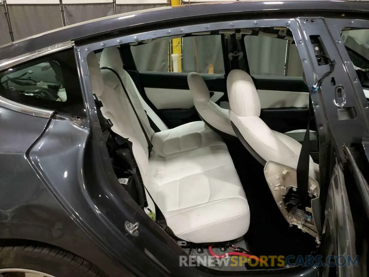 10 fotografías del automóvil dañado 5YJ3E1EB4LF795980 TESLA MODEL 3 2020