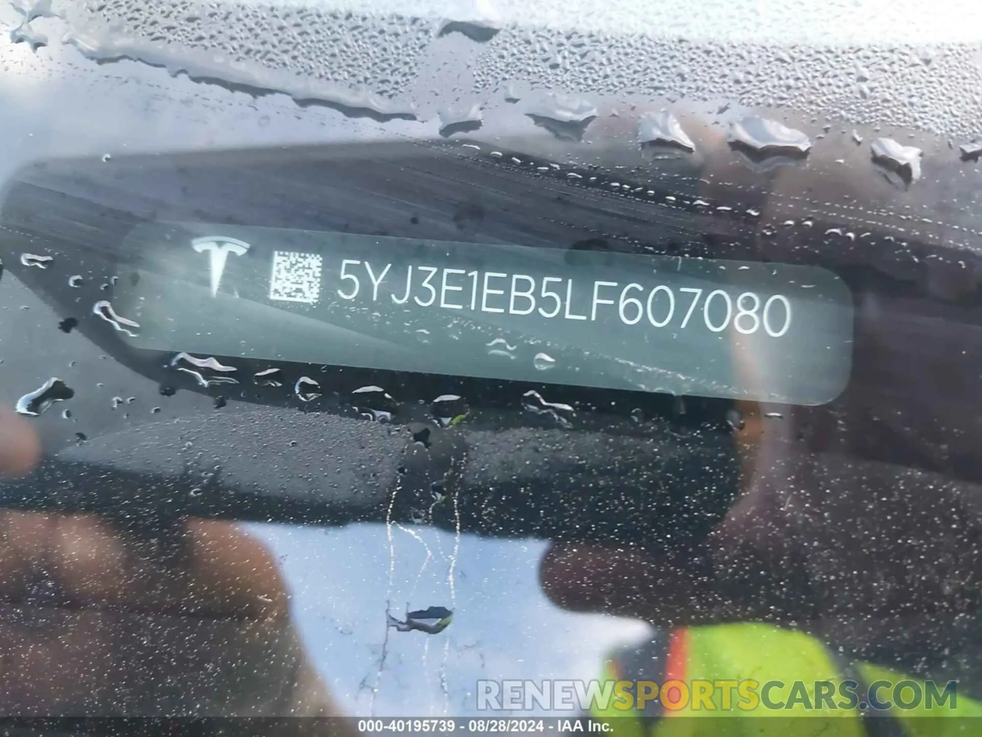 9 fotografías del automóvil dañado 5YJ3E1EB5LF607080 TESLA MODEL 3 2020