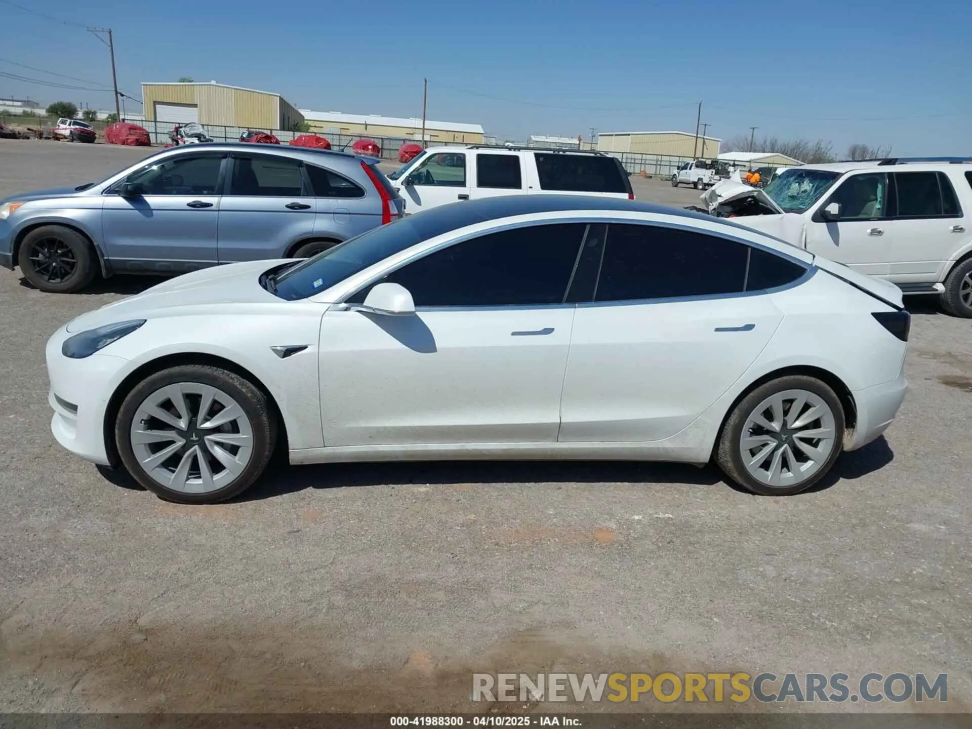 13 fotografías del automóvil dañado 5YJ3E1EB5LF621013 TESLA MODEL 3 2020