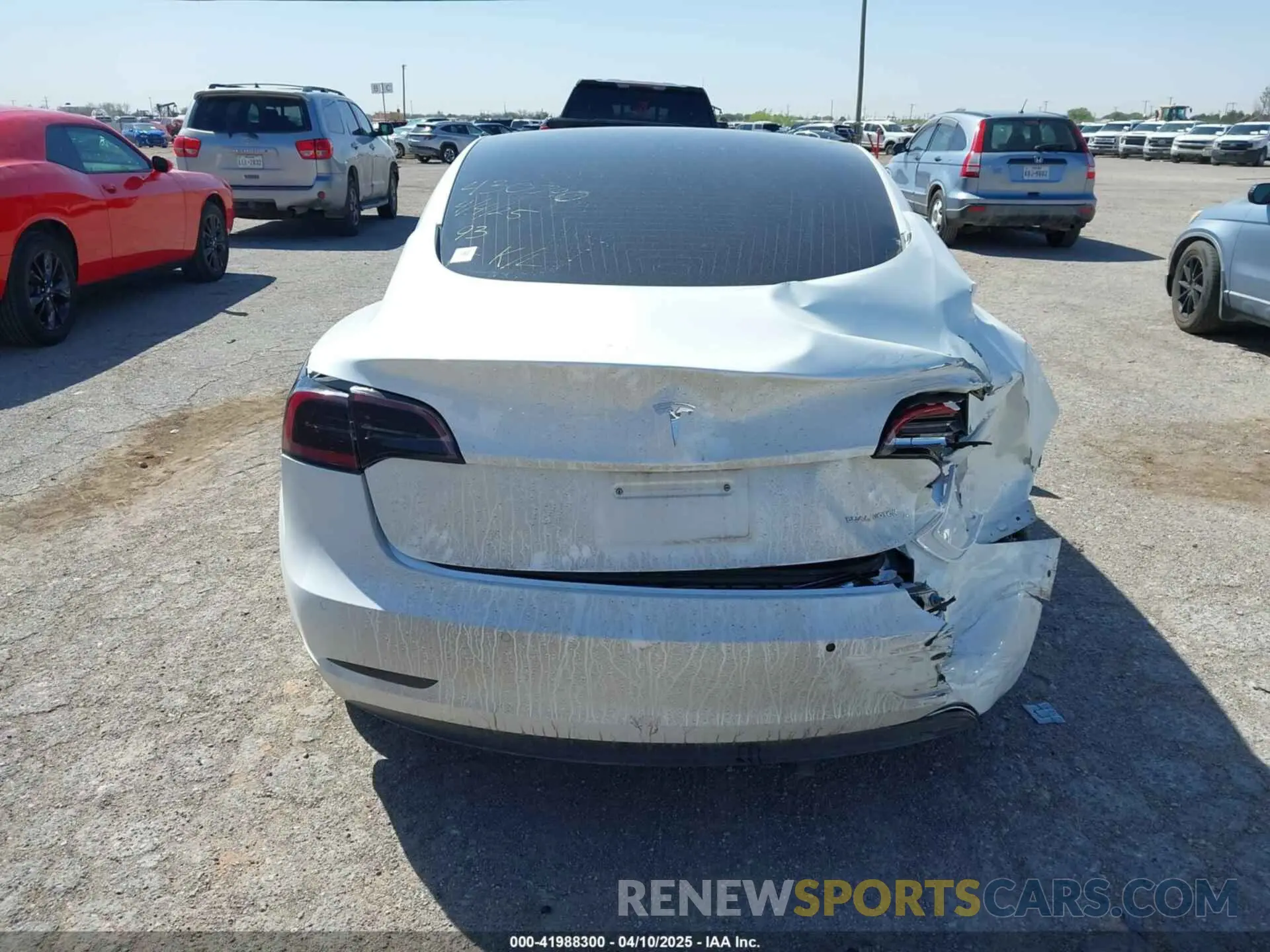 15 fotografías del automóvil dañado 5YJ3E1EB5LF621013 TESLA MODEL 3 2020