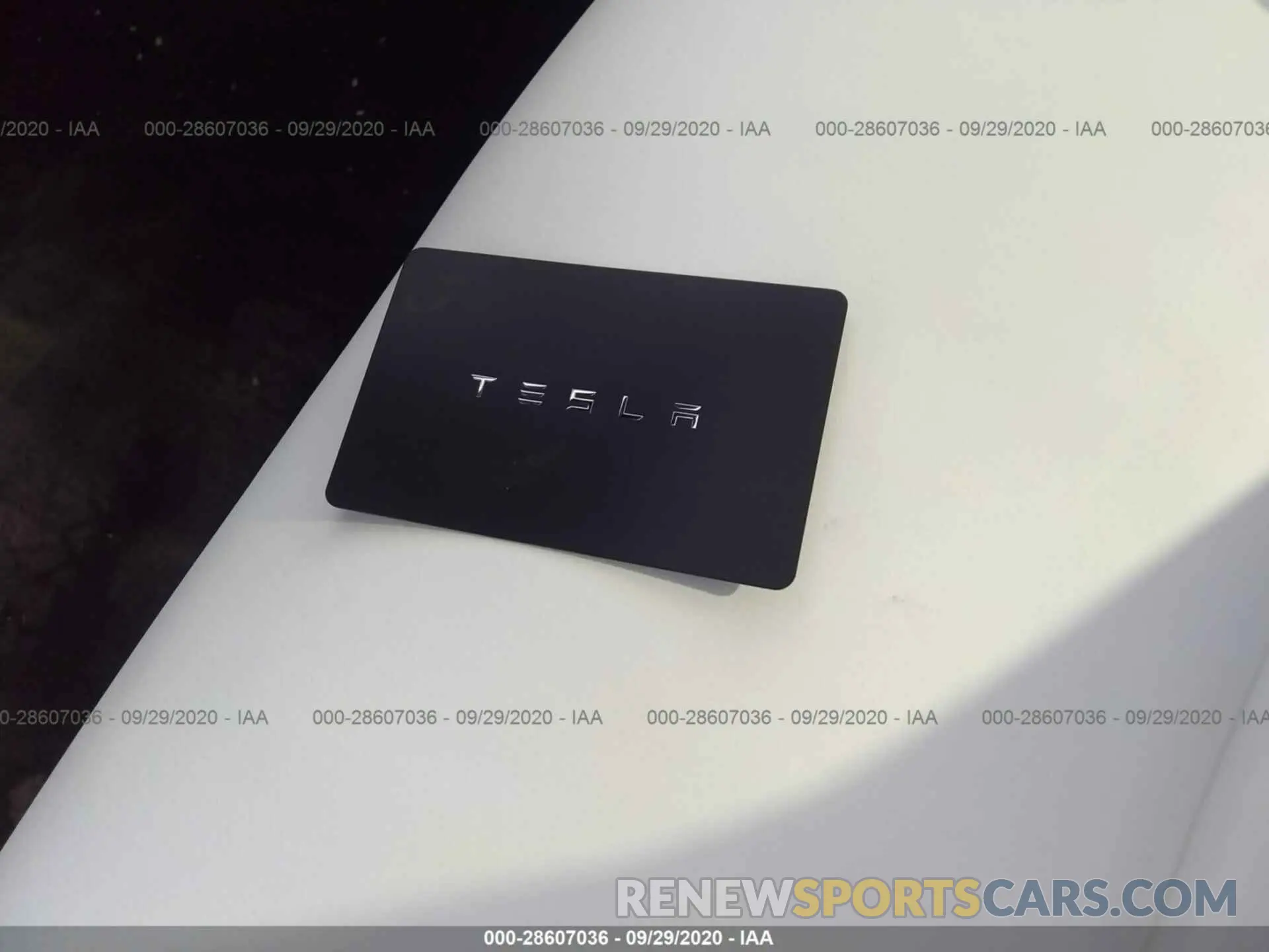 11 fotografías del automóvil dañado 5YJ3E1EB5LF651385 TESLA MODEL 3 2020