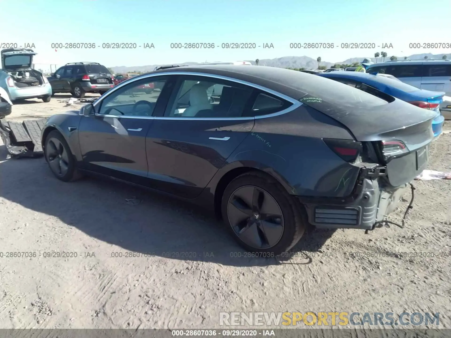 3 fotografías del automóvil dañado 5YJ3E1EB5LF651385 TESLA MODEL 3 2020