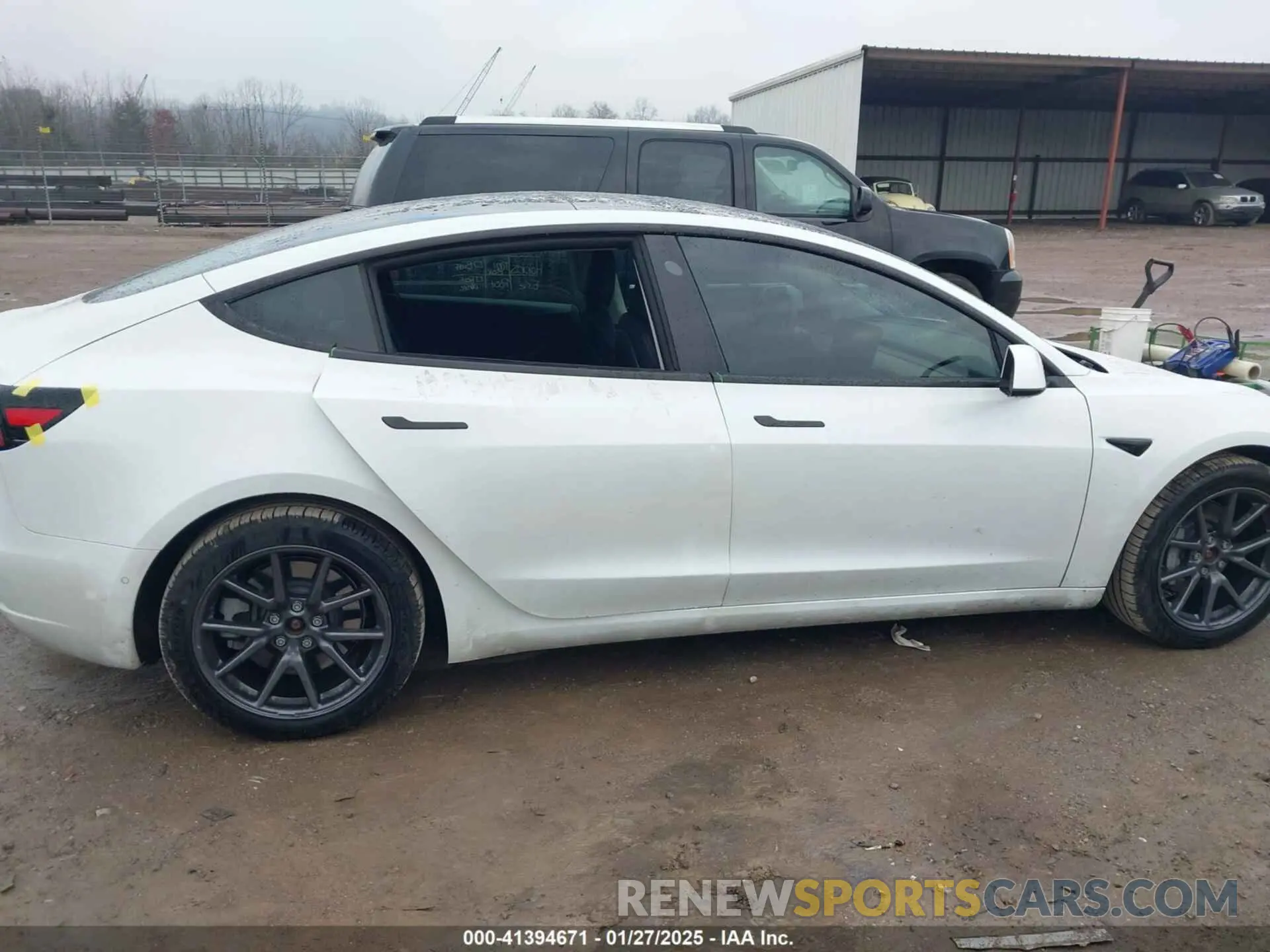 13 fotografías del automóvil dañado 5YJ3E1EB5LF665643 TESLA MODEL 3 2020