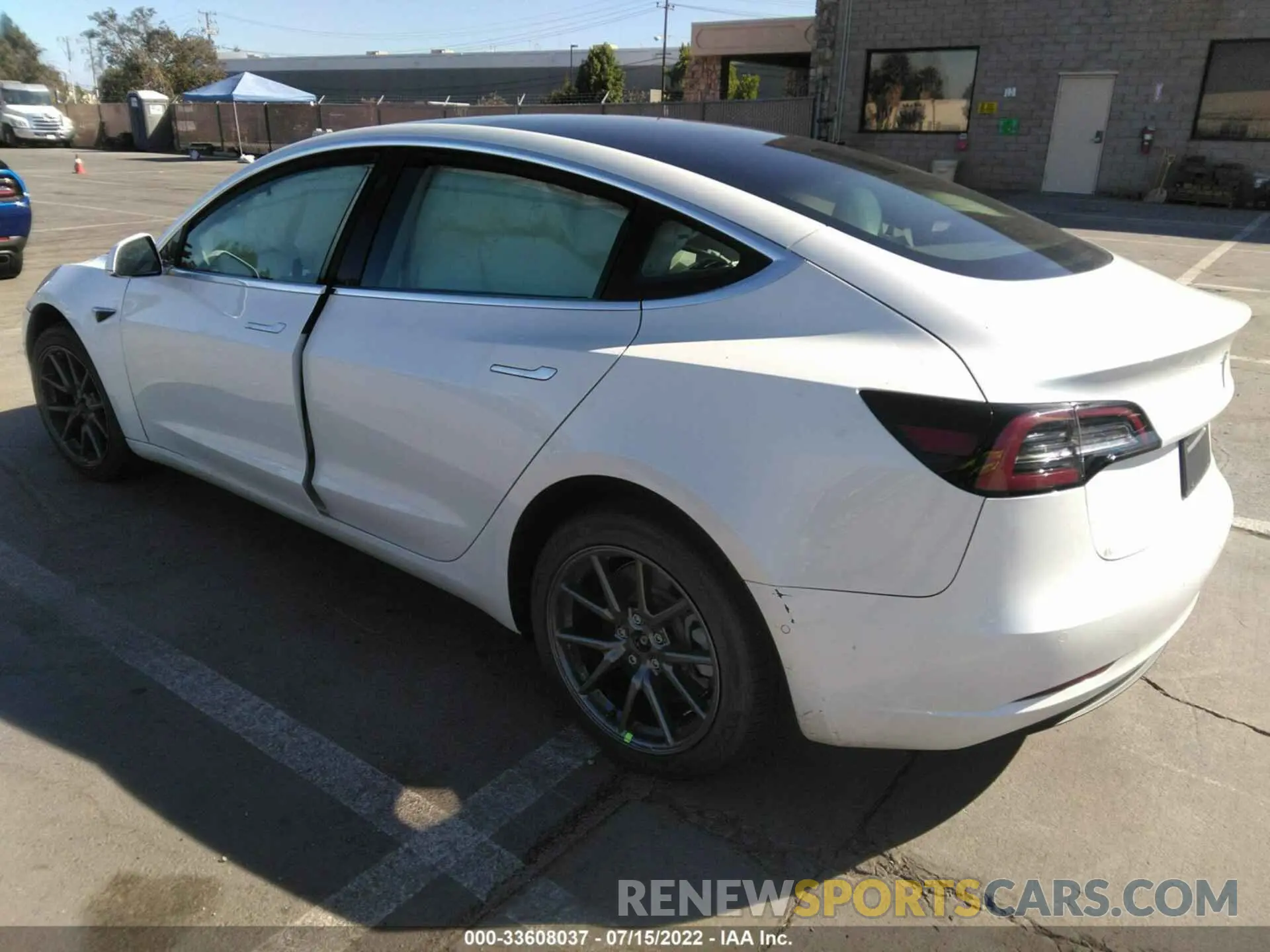 3 fotografías del automóvil dañado 5YJ3E1EB5LF719961 TESLA MODEL 3 2020