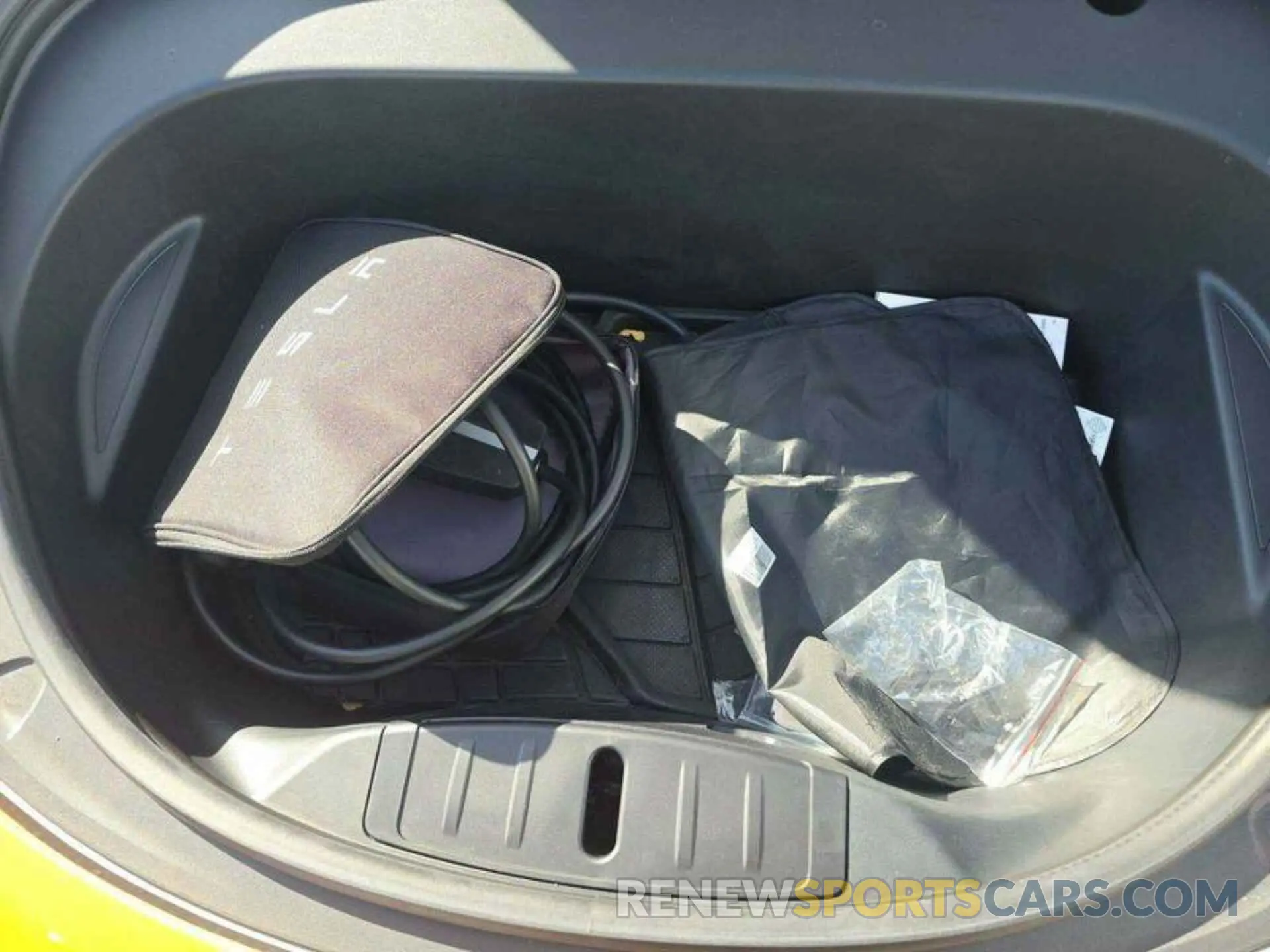 2 fotografías del automóvil dañado 5YJ3E1EB5LF790609 TESLA MODEL 3 2020