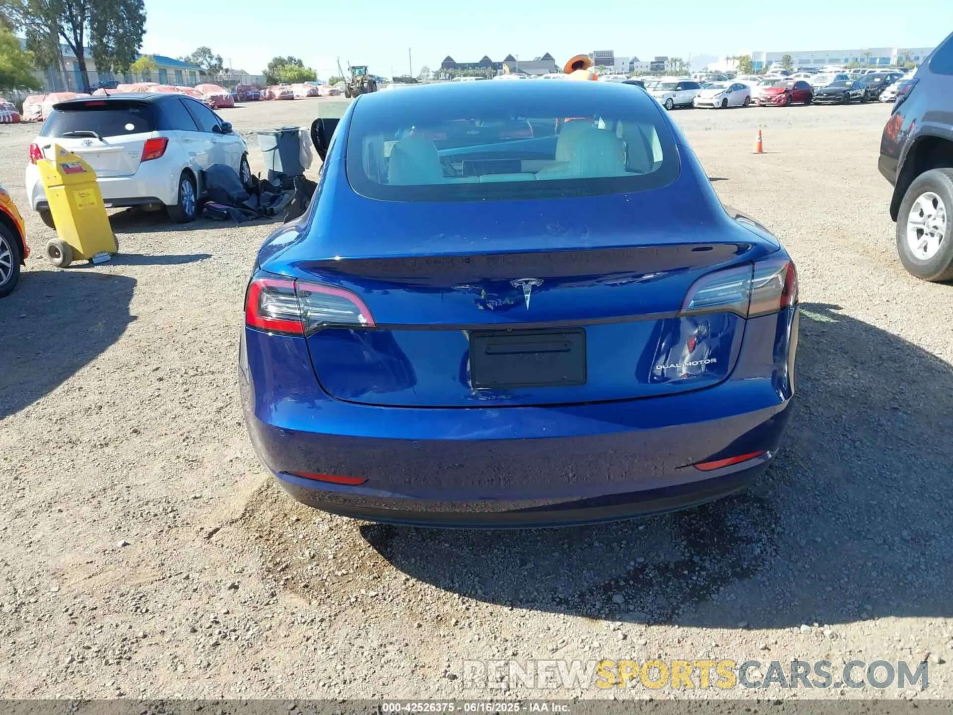 16 fotografías del automóvil dañado 5YJ3E1EB5LF791503 TESLA MODEL 3 2020