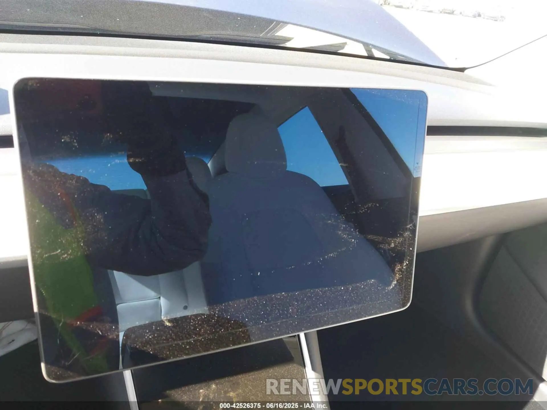 18 fotografías del automóvil dañado 5YJ3E1EB5LF791503 TESLA MODEL 3 2020