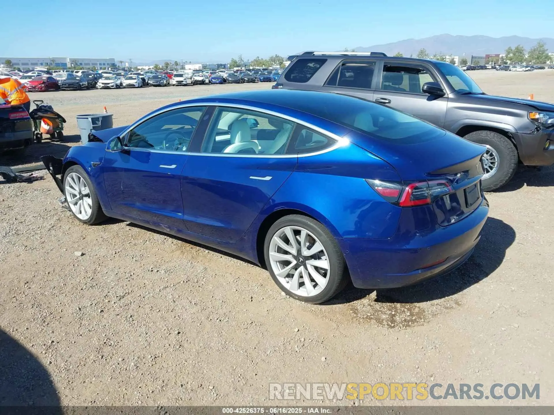 3 fotografías del automóvil dañado 5YJ3E1EB5LF791503 TESLA MODEL 3 2020