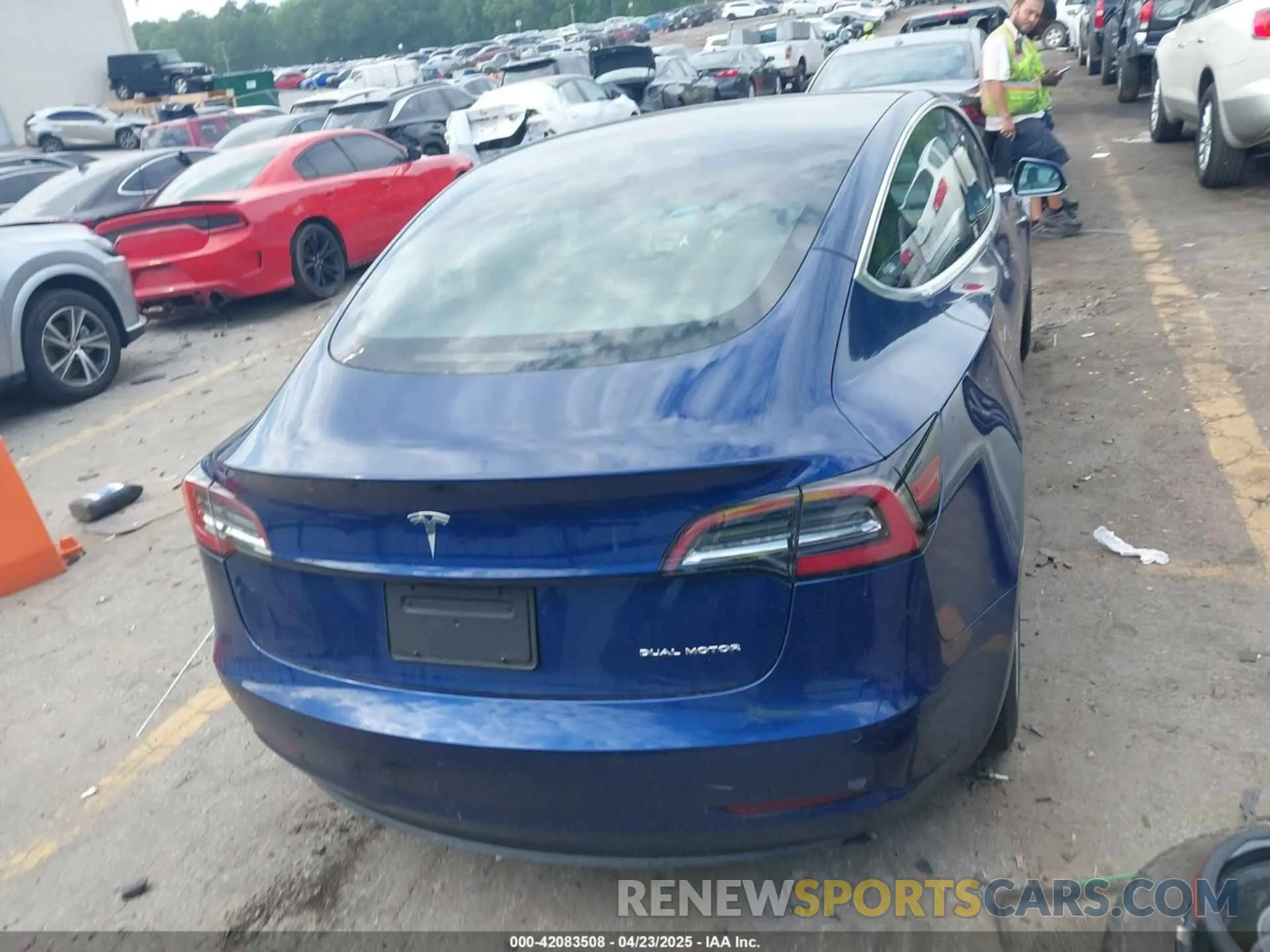 16 fotografías del automóvil dañado 5YJ3E1EB5LF793610 TESLA MODEL 3 2020