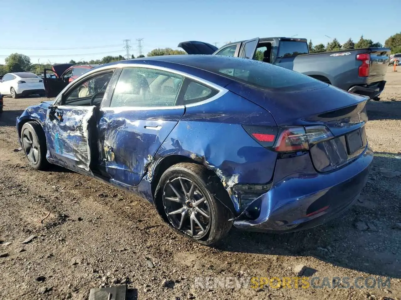 2 fotografías del automóvil dañado 5YJ3E1EB5LF794952 TESLA MODEL 3 2020