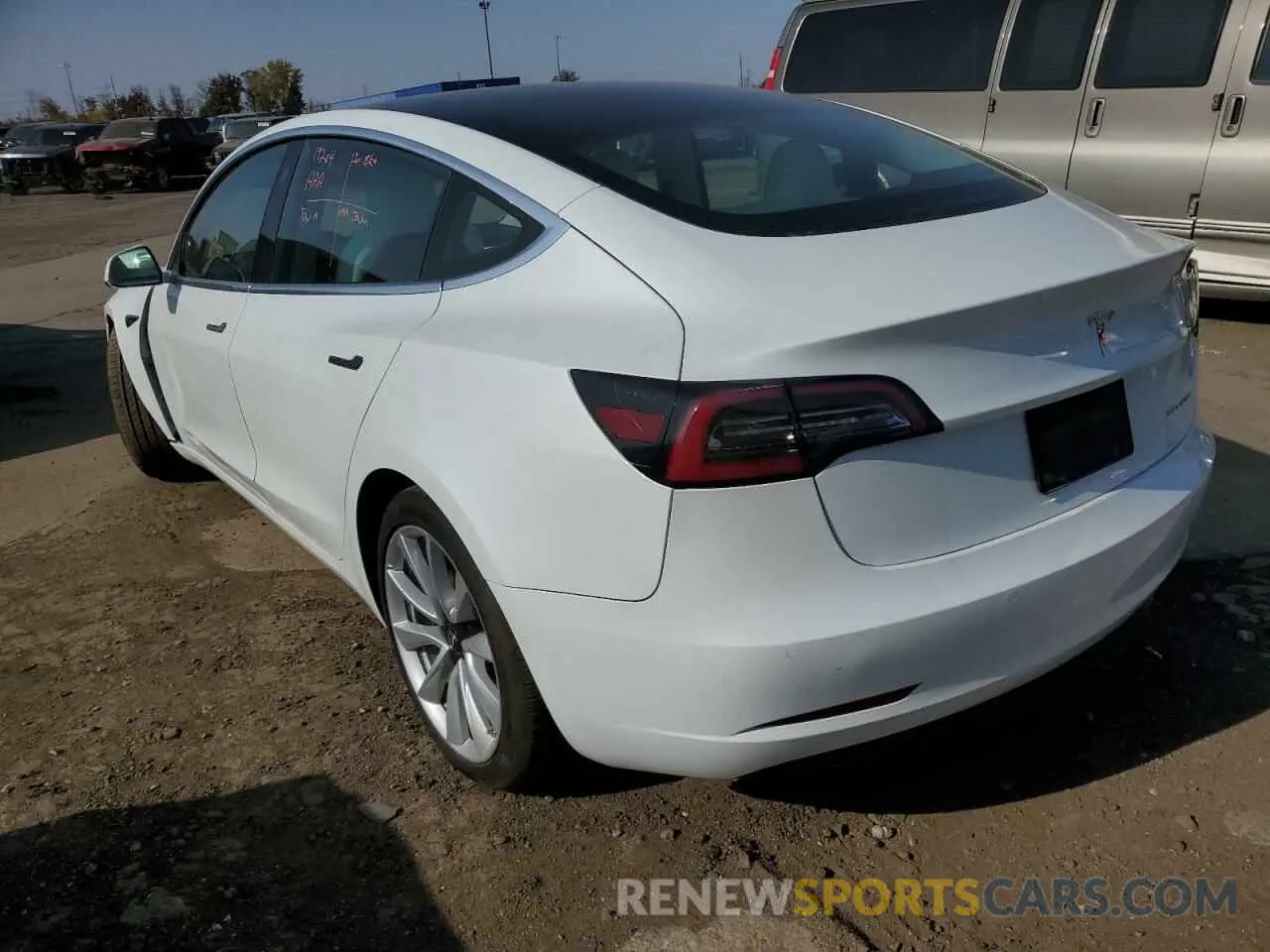 3 fotografías del automóvil dañado 5YJ3E1EB5LF801995 TESLA MODEL 3 2020