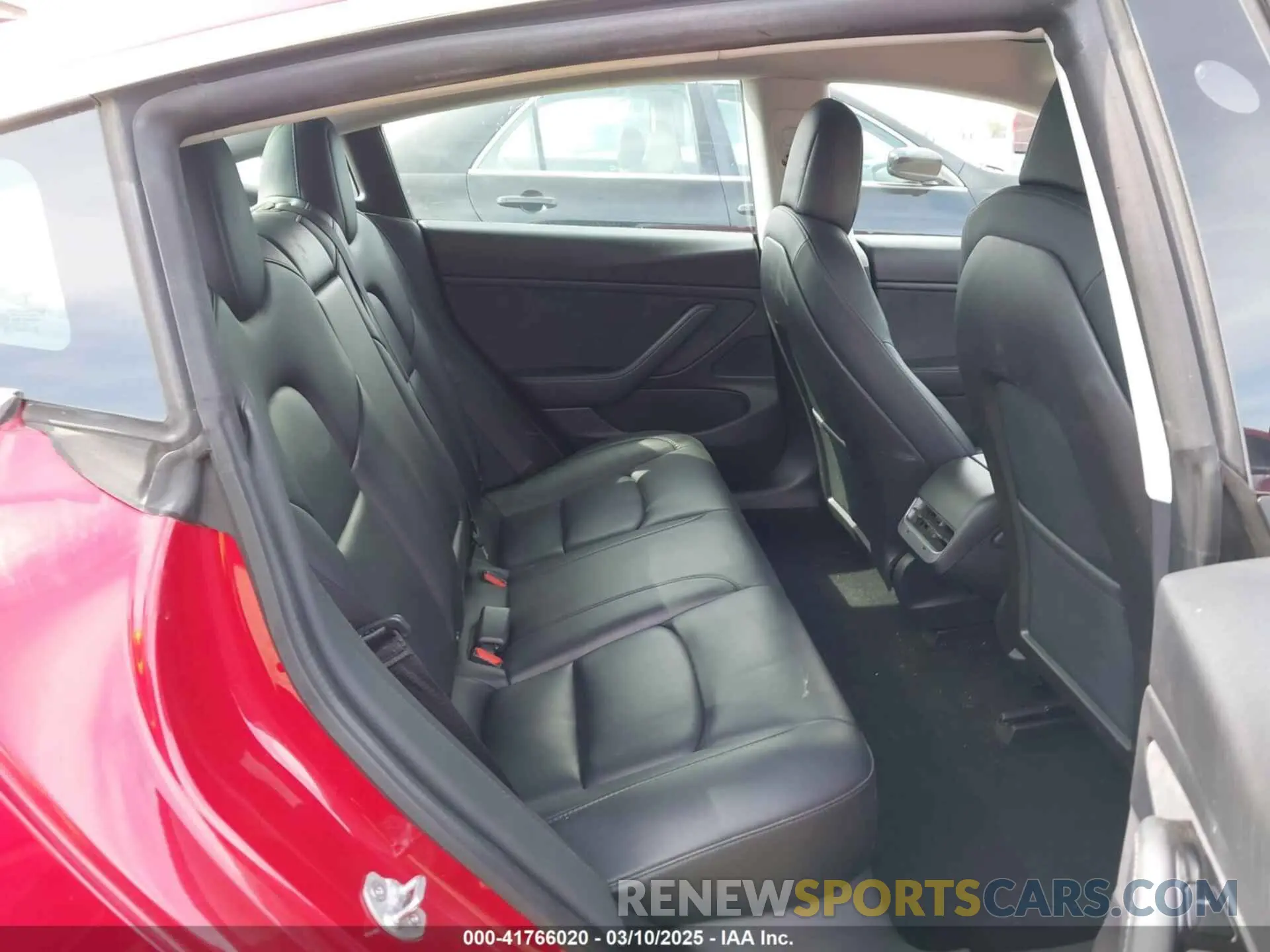 8 fotografías del automóvil dañado 5YJ3E1EB6LF649824 TESLA MODEL 3 2020