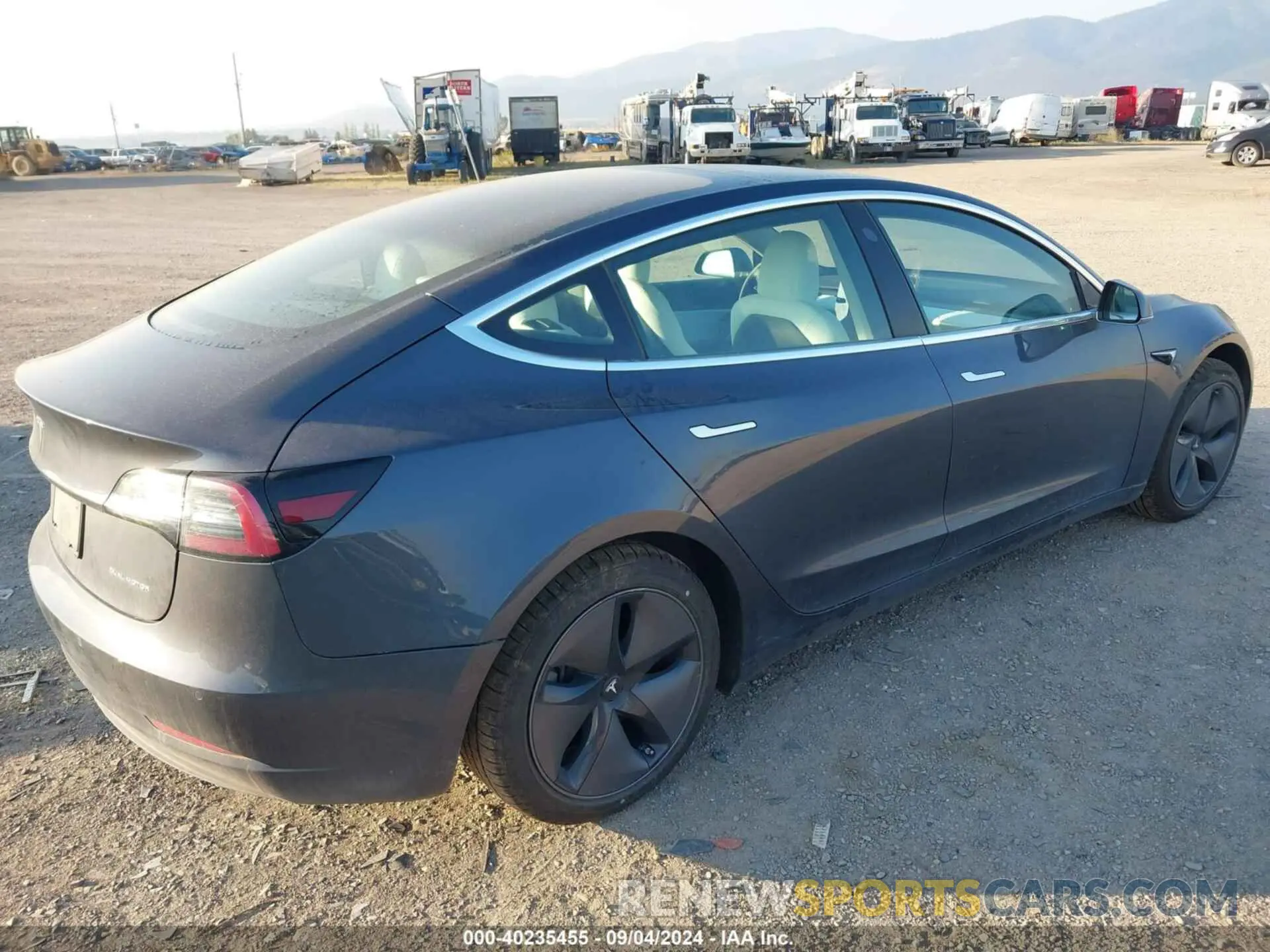 4 fotografías del automóvil dañado 5YJ3E1EB6LF651332 TESLA MODEL 3 2020