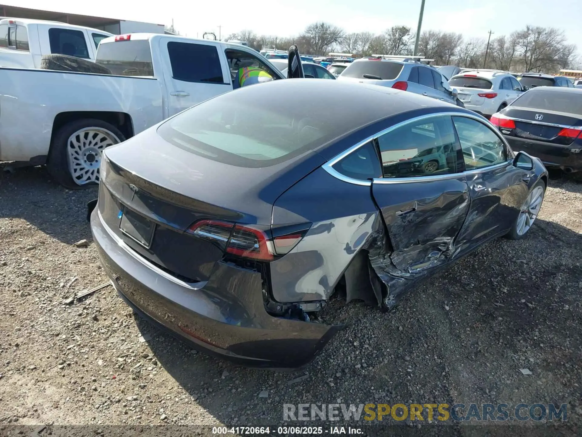 4 fotografías del automóvil dañado 5YJ3E1EB6LF666624 TESLA MODEL 3 2020
