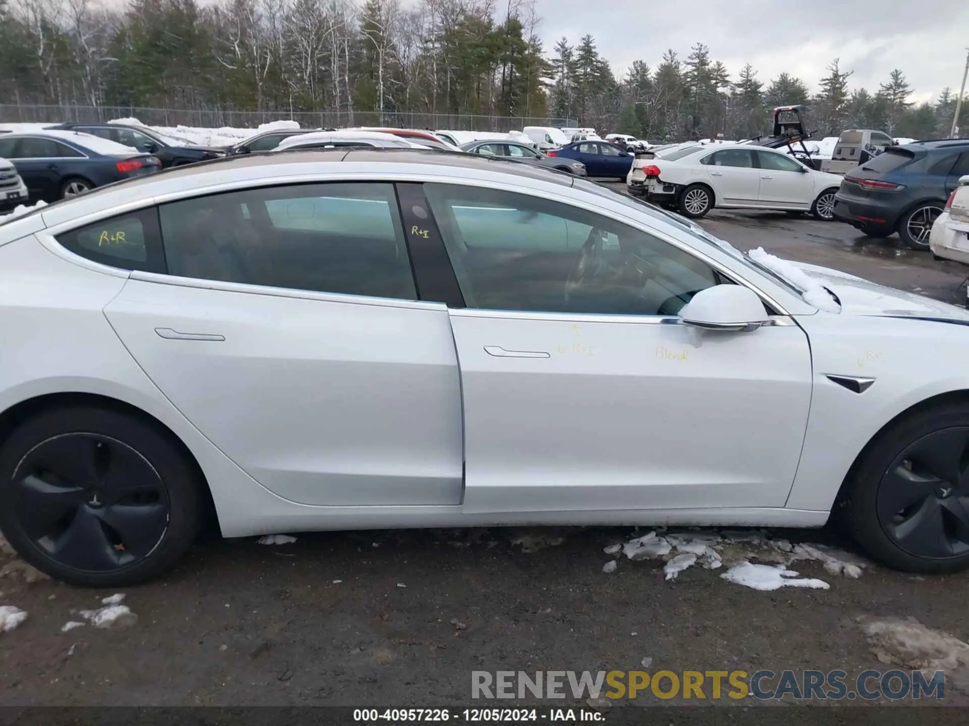 13 fotografías del automóvil dañado 5YJ3E1EB6LF784169 TESLA MODEL 3 2020