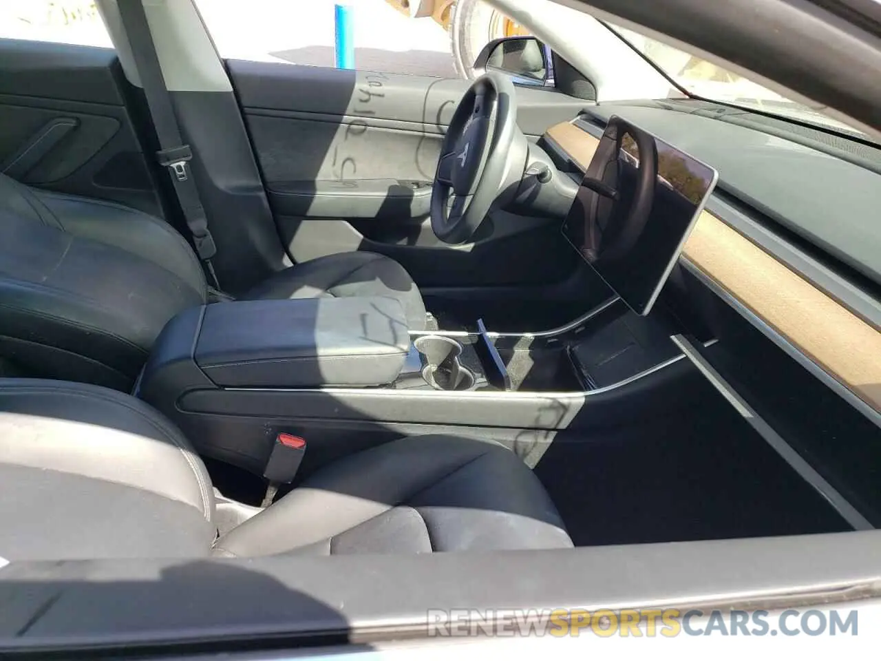 5 fotografías del automóvil dañado 5YJ3E1EB6LF794944 TESLA MODEL 3 2020