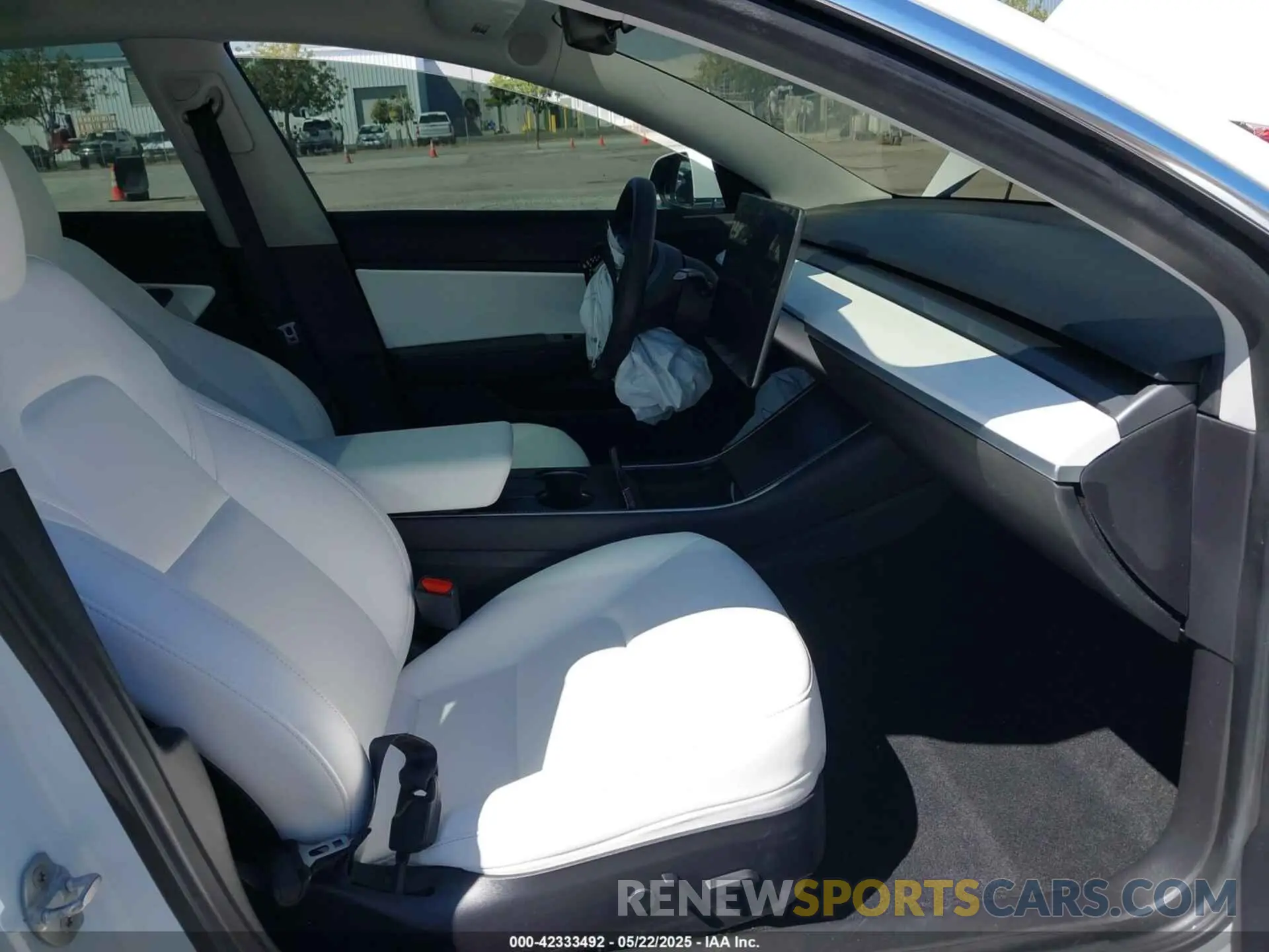 5 fotografías del automóvil dañado 5YJ3E1EB7LF622860 TESLA MODEL 3 2020