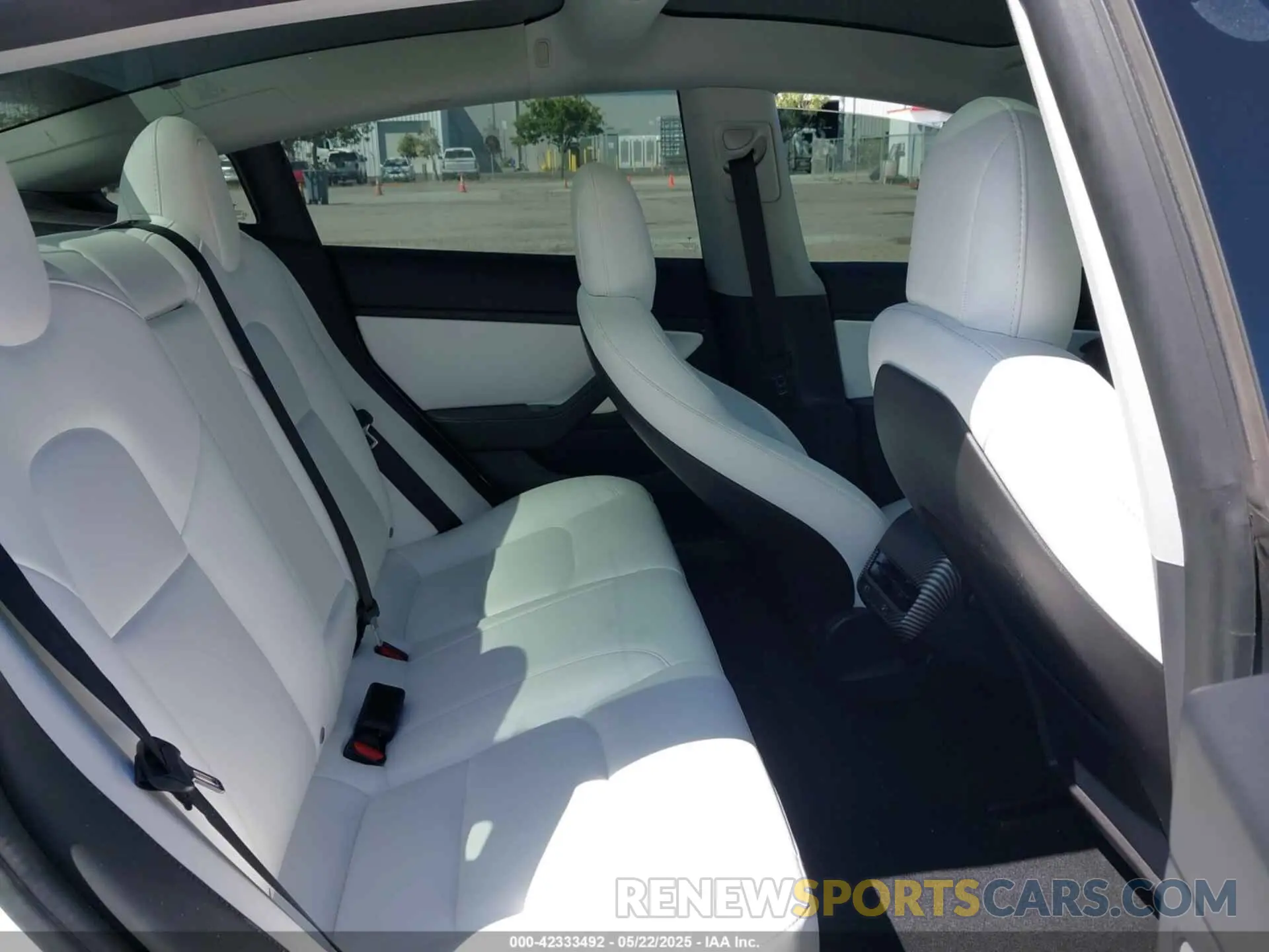 8 fotografías del automóvil dañado 5YJ3E1EB7LF622860 TESLA MODEL 3 2020