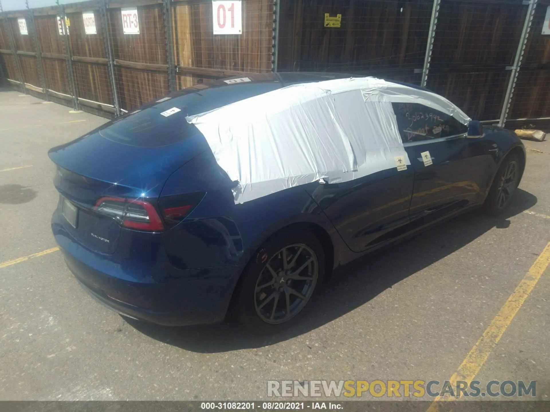 4 fotografías del automóvil dañado 5YJ3E1EB7LF639366 TESLA MODEL 3 2020
