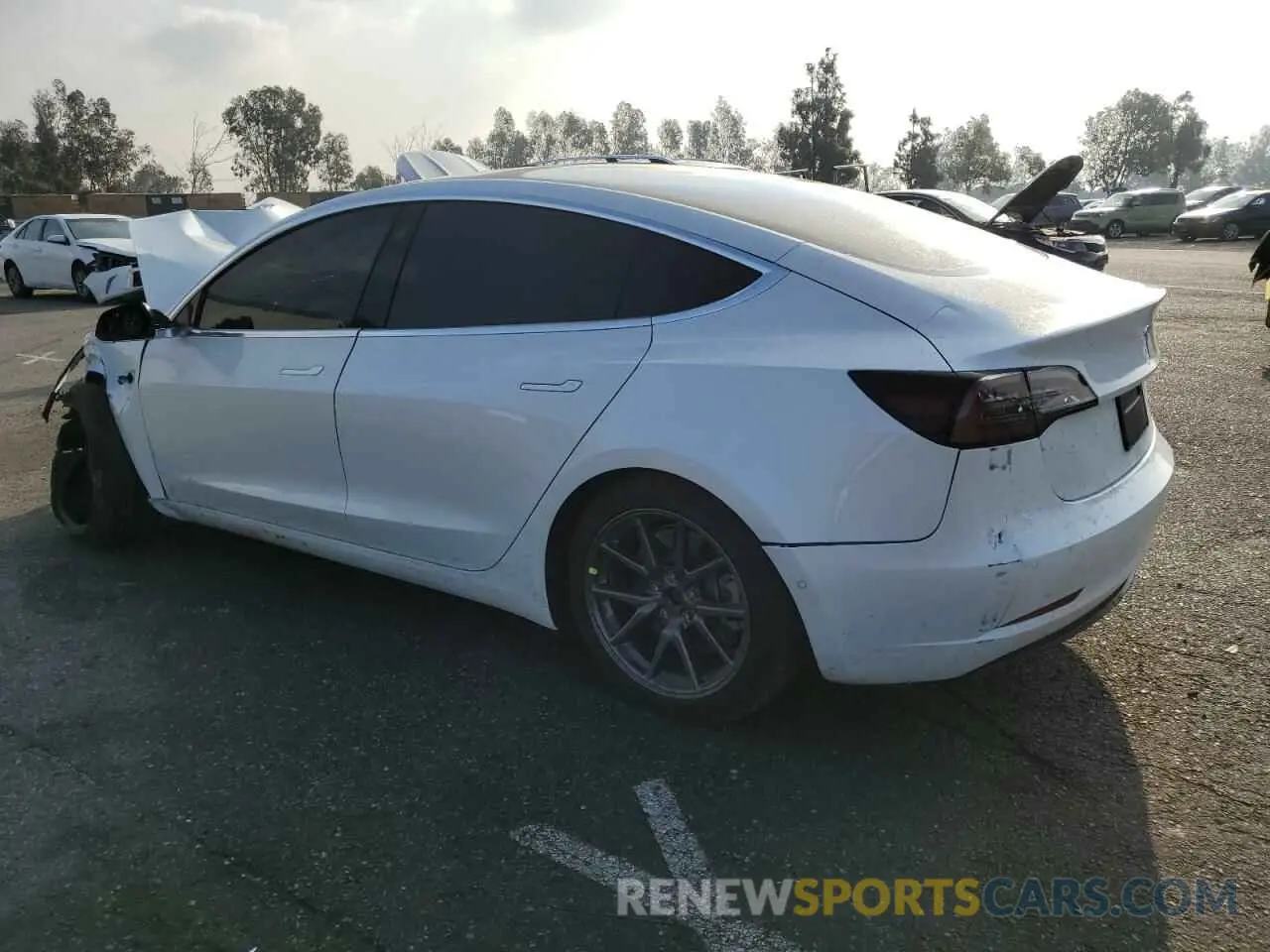 2 fotografías del automóvil dañado 5YJ3E1EB7LF735448 TESLA MODEL 3 2020
