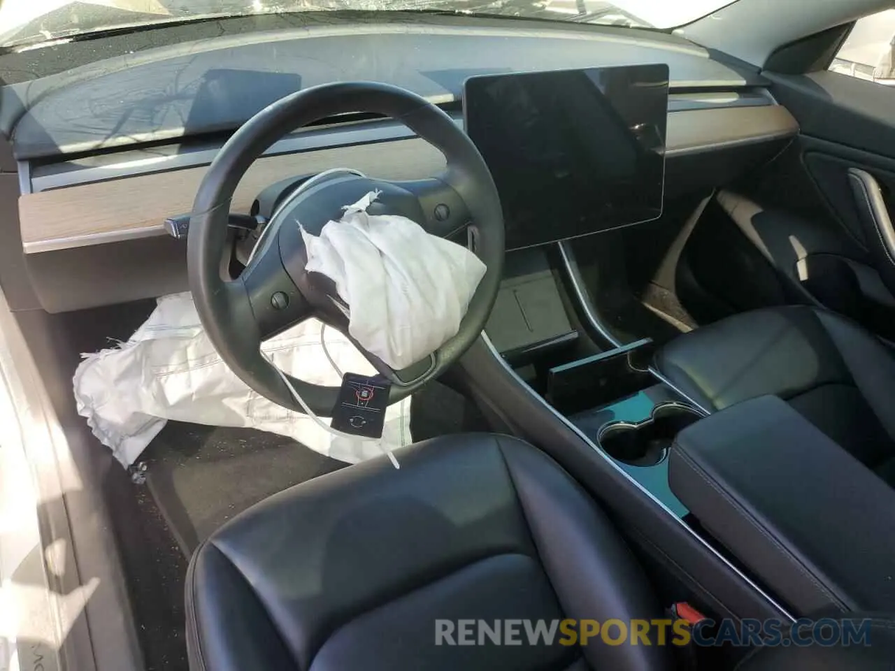 8 fotografías del automóvil dañado 5YJ3E1EB7LF735448 TESLA MODEL 3 2020