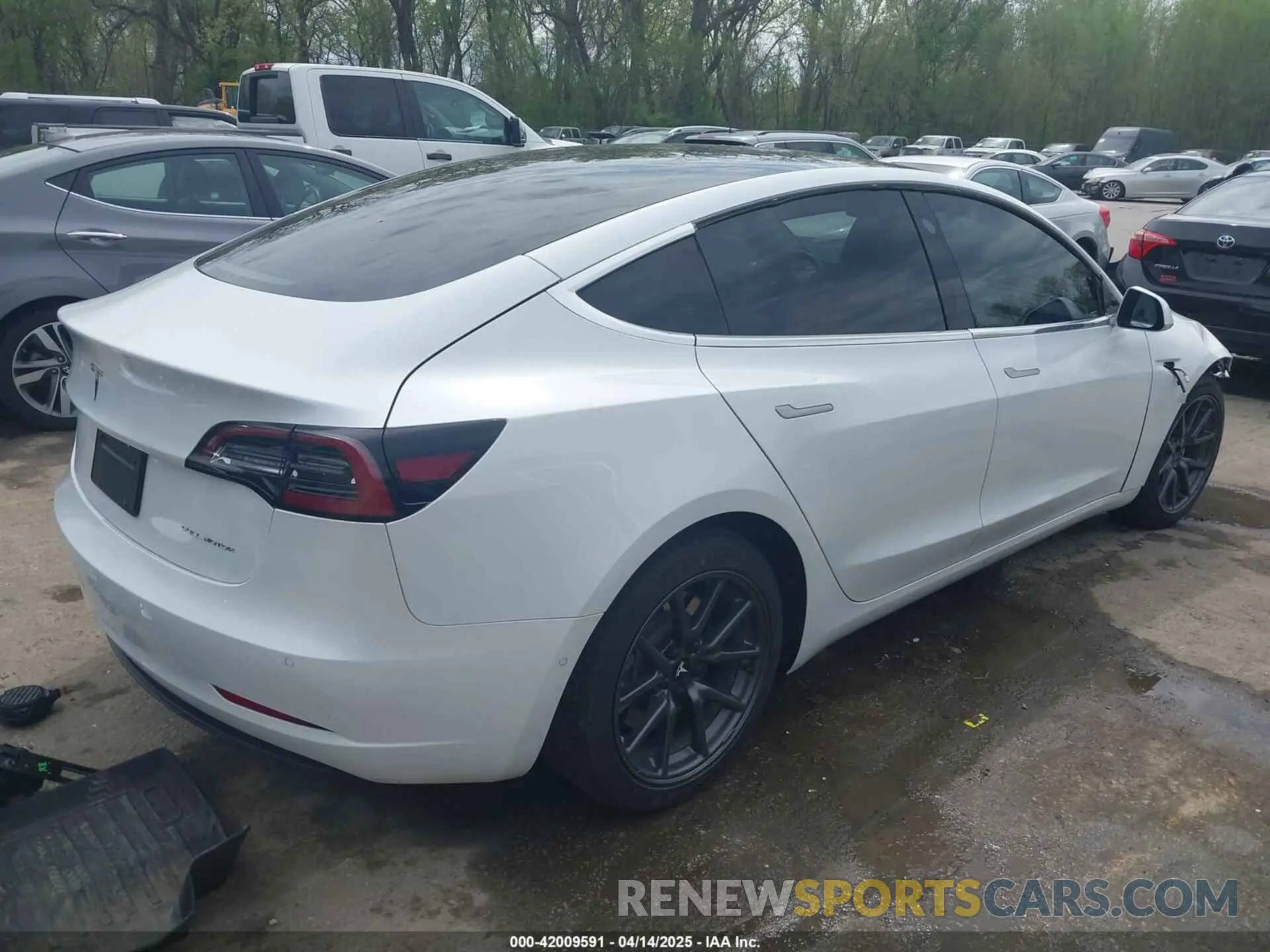 4 fotografías del automóvil dañado 5YJ3E1EB7LF786903 TESLA MODEL 3 2020